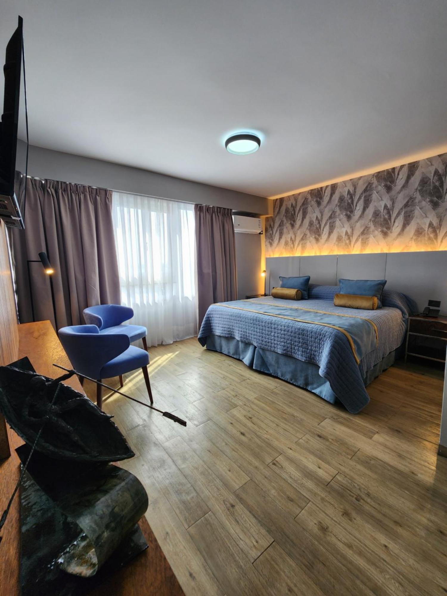 Deluxe Room,1739435626:JPEG