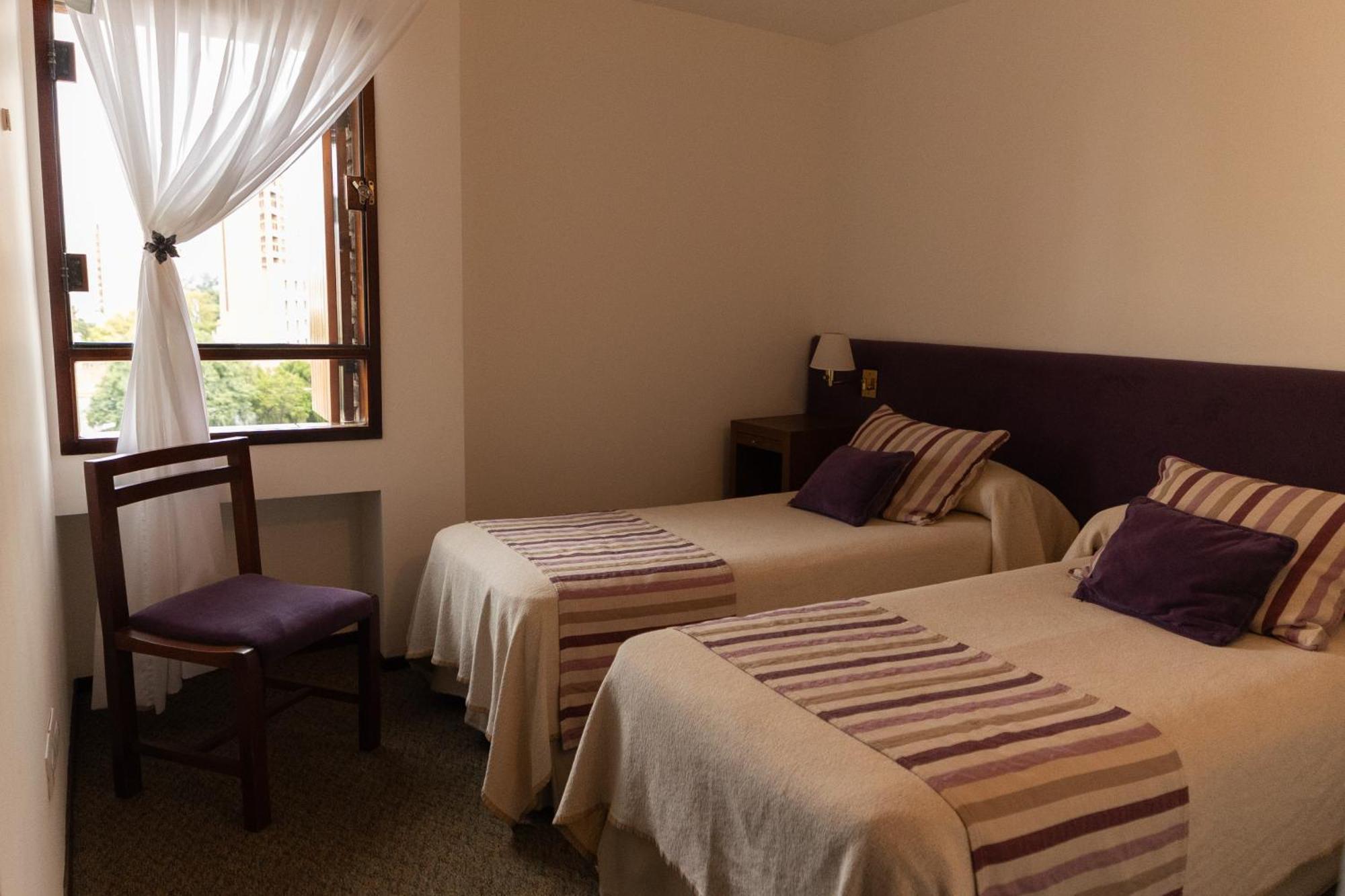 Standard Twin Room,1739435999:JPEG