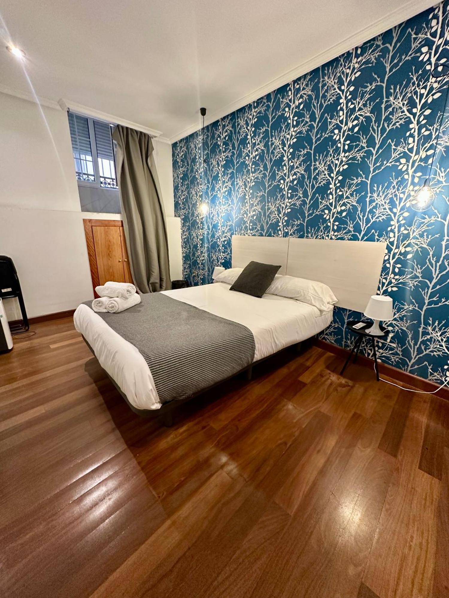 Double Room,1739703073:JPEG