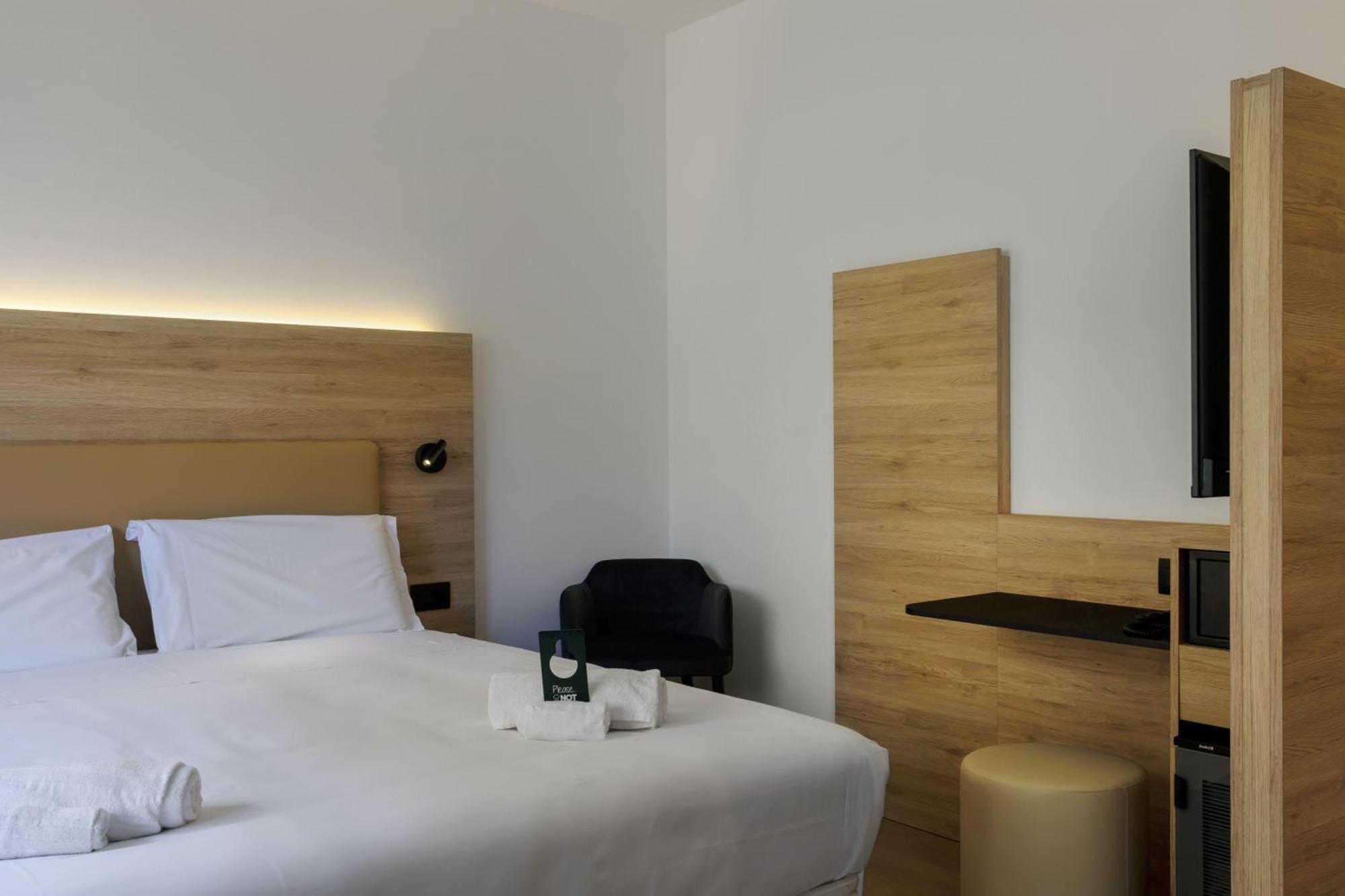 Triple Room,1740019939:JPEG