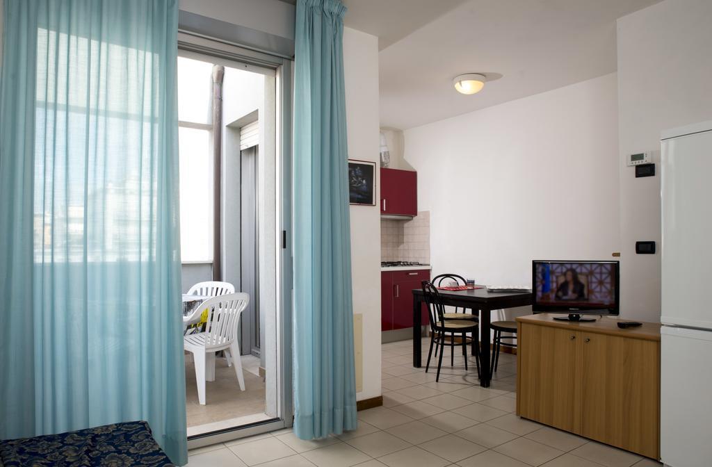Superior One-Bedroom Apartment Terrace,141152019:JPEG