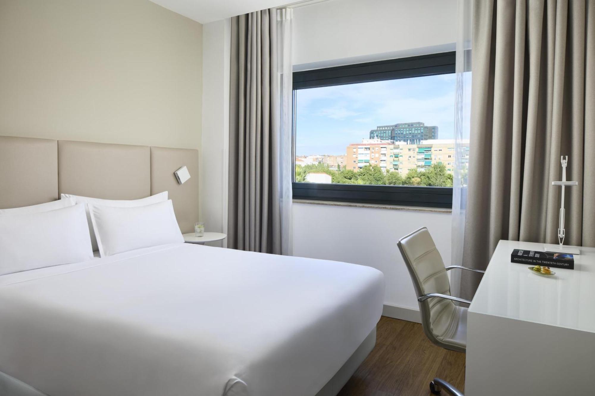 Standard Double or Twin Room,1742582780:JPEG