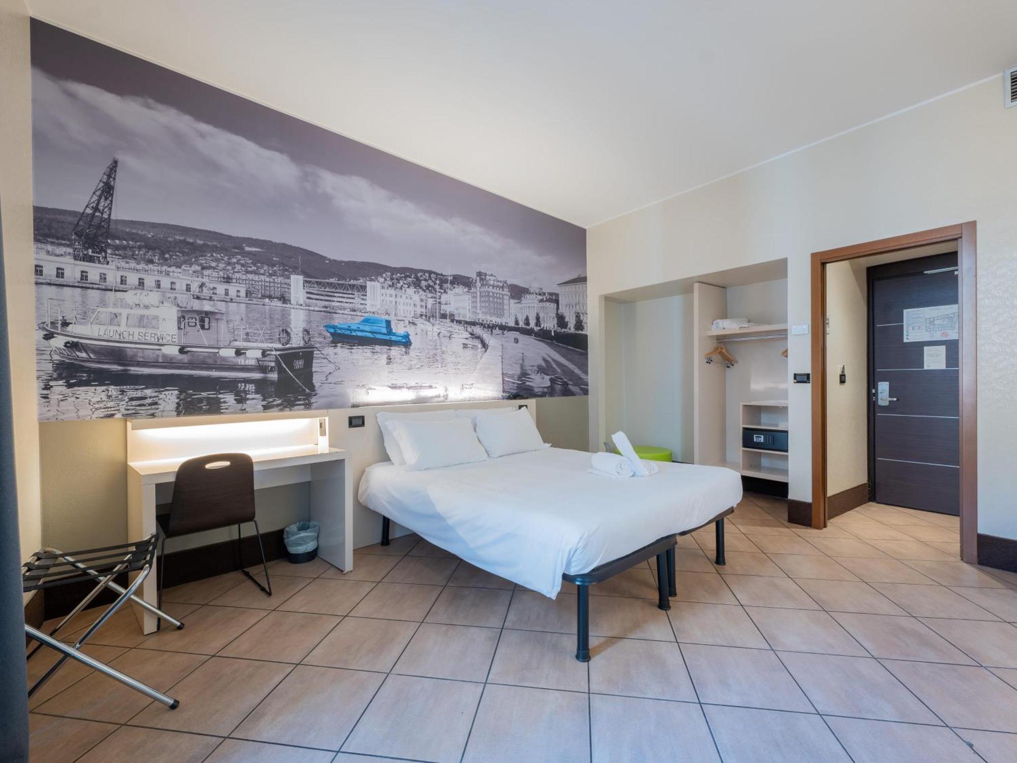 Superior Double Room,1742585951:JPEG