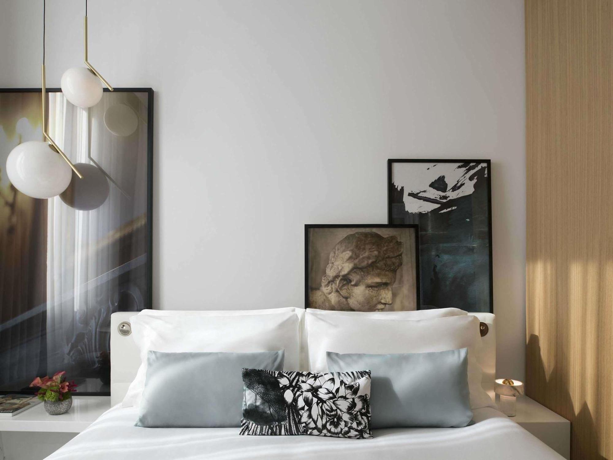 Luxury Room,1742587293:JPEG