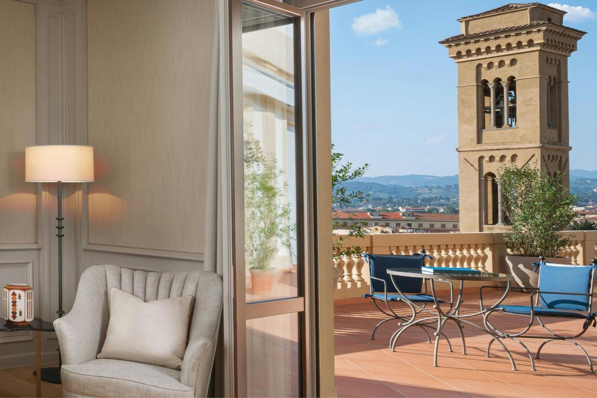 Panoramic Junior King Suite Terrace