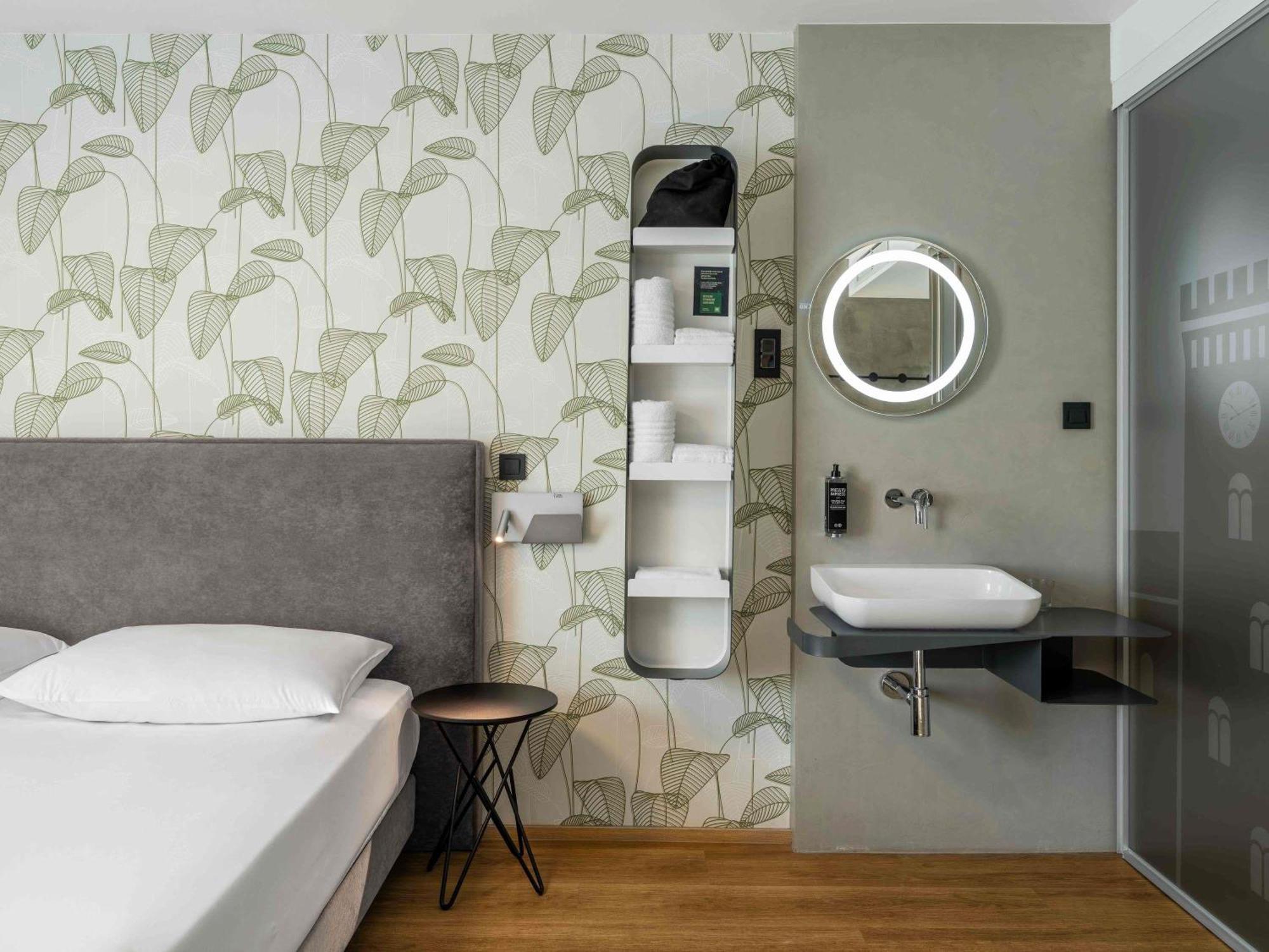 Standard Double Room,1742592166:JPEG