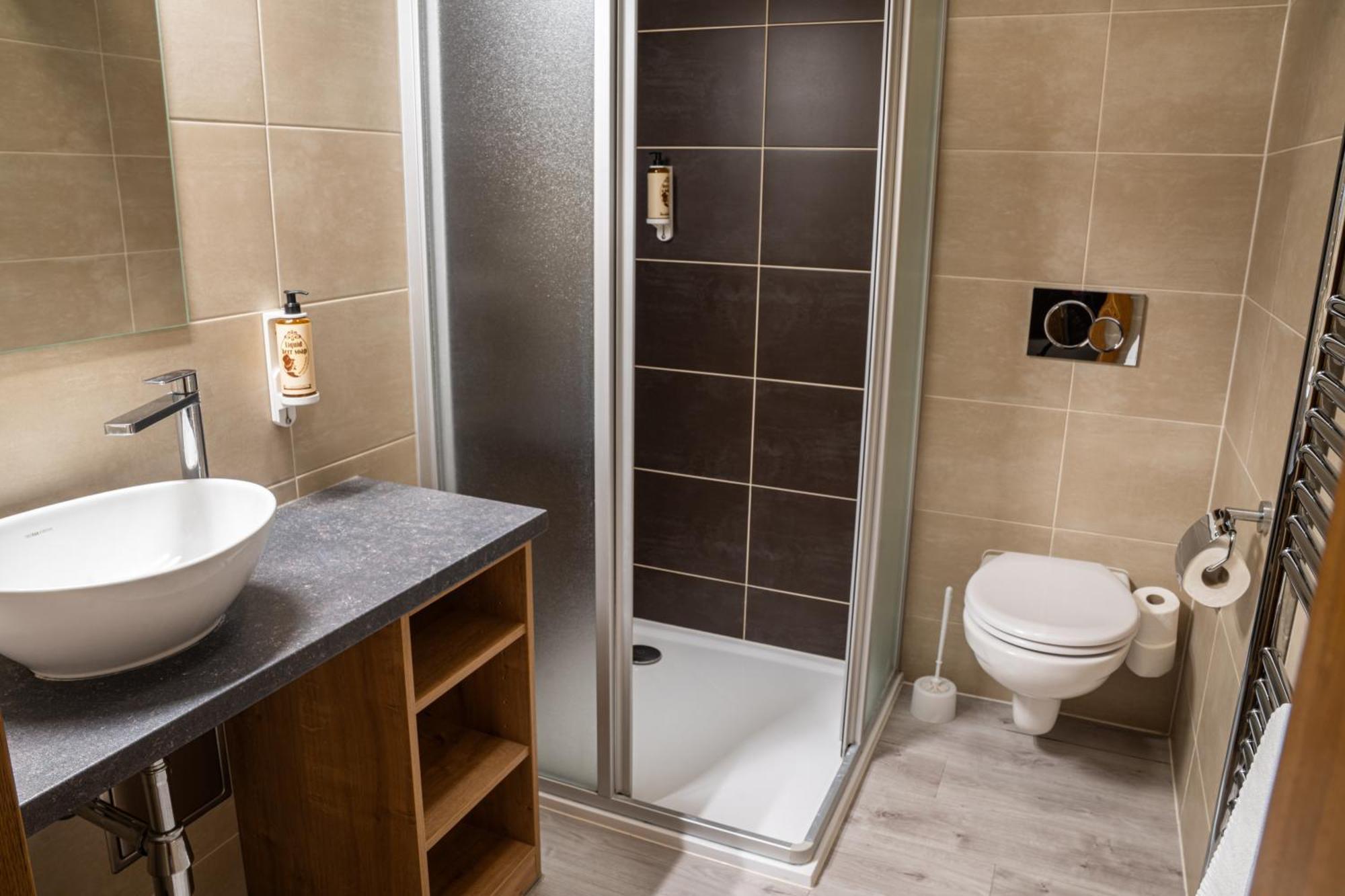 Triple Room,1742636428:JPEG