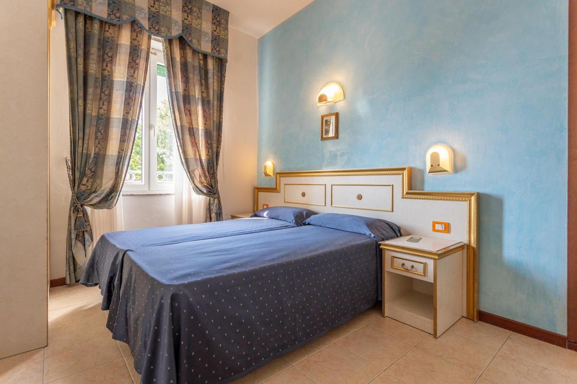 Double or Twin Room,1730000927:JPEG