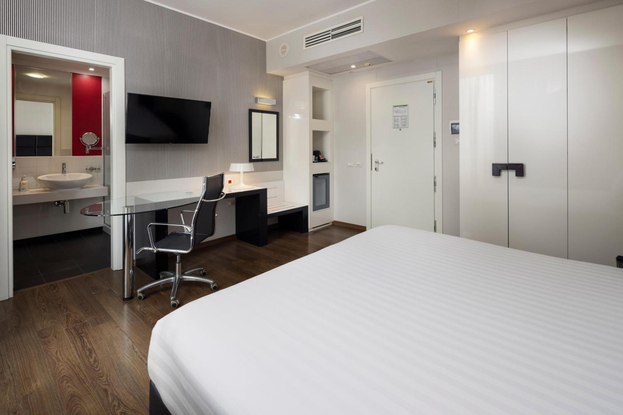 Premium King Room,1742640040:JPEG