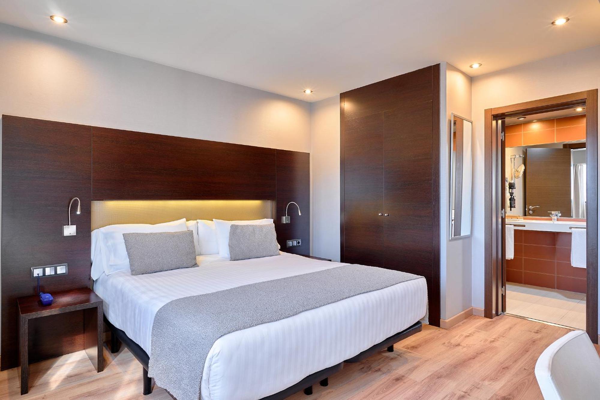 Superior Double Room,1742650624:JPEG