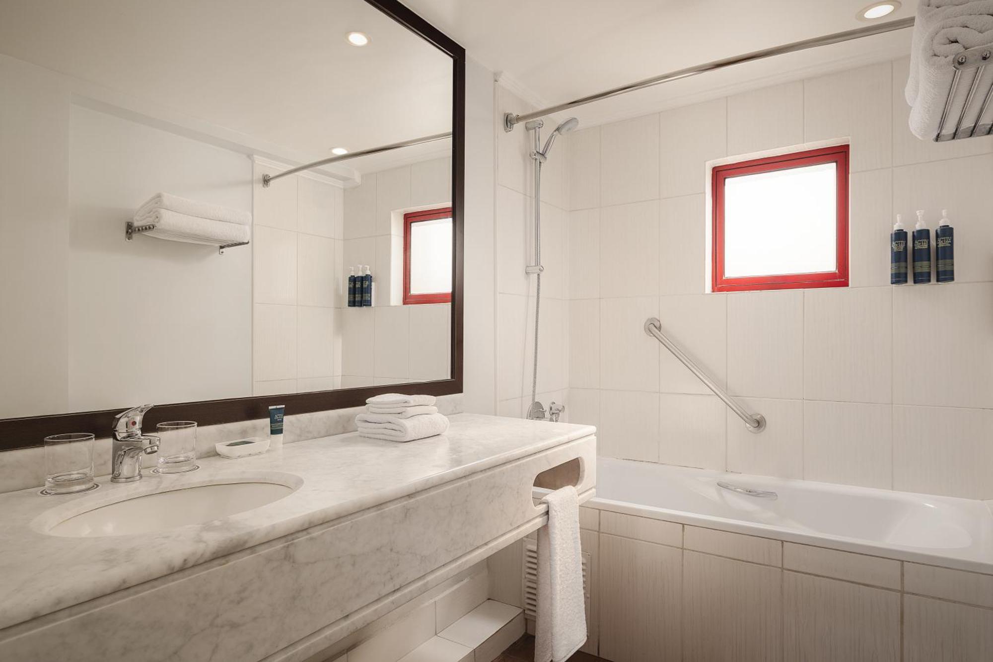 Deluxe Guest room 2 Double City view