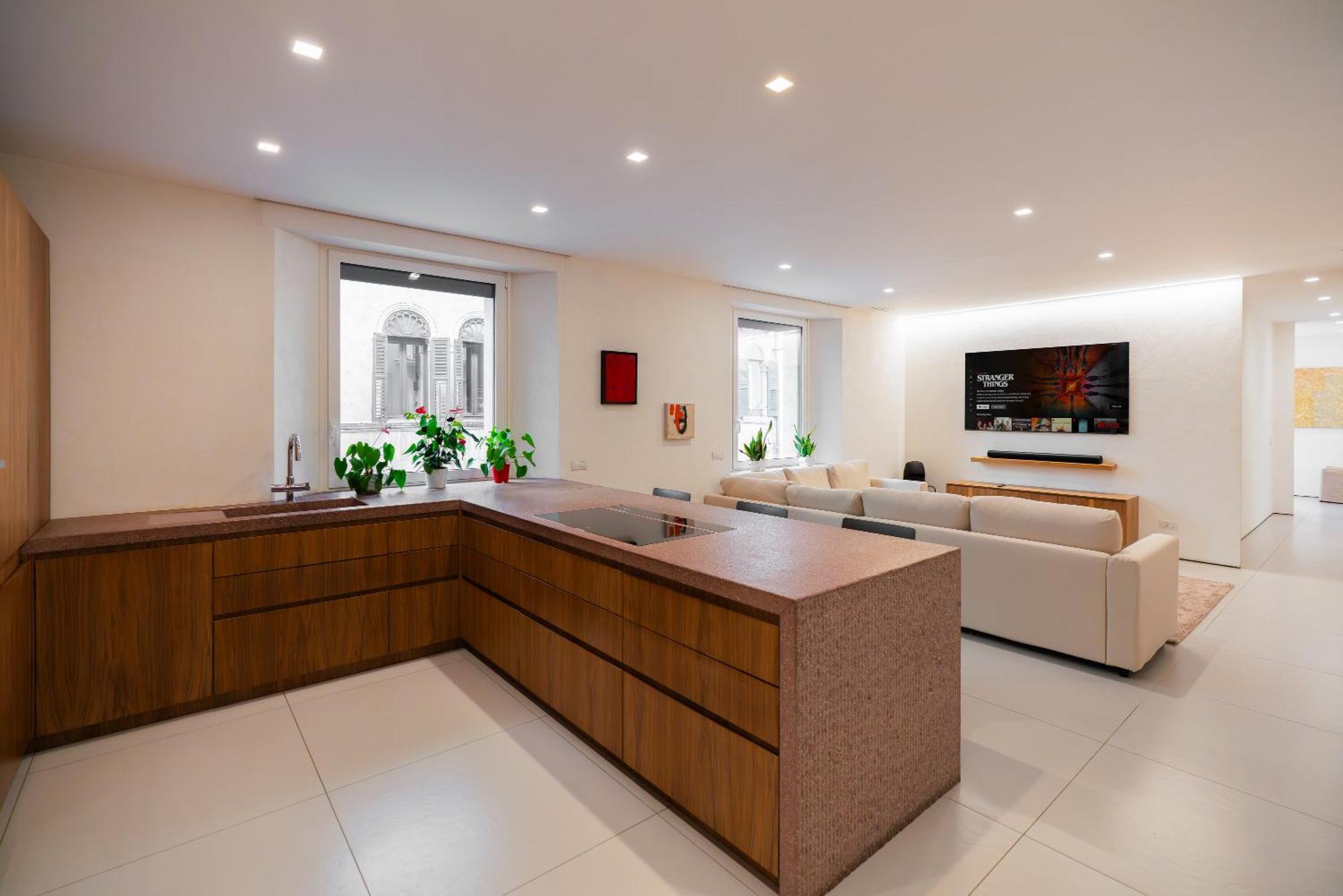 Four-Bedroom Luxury Apartment,1742724086:JPEG