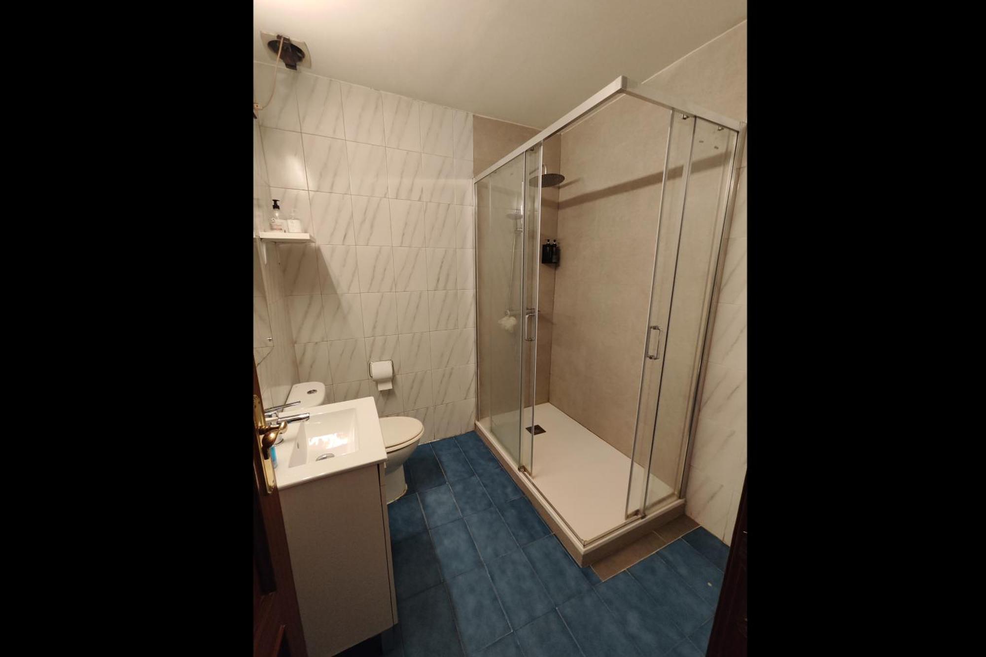 Single Room,1742755218:JPEG