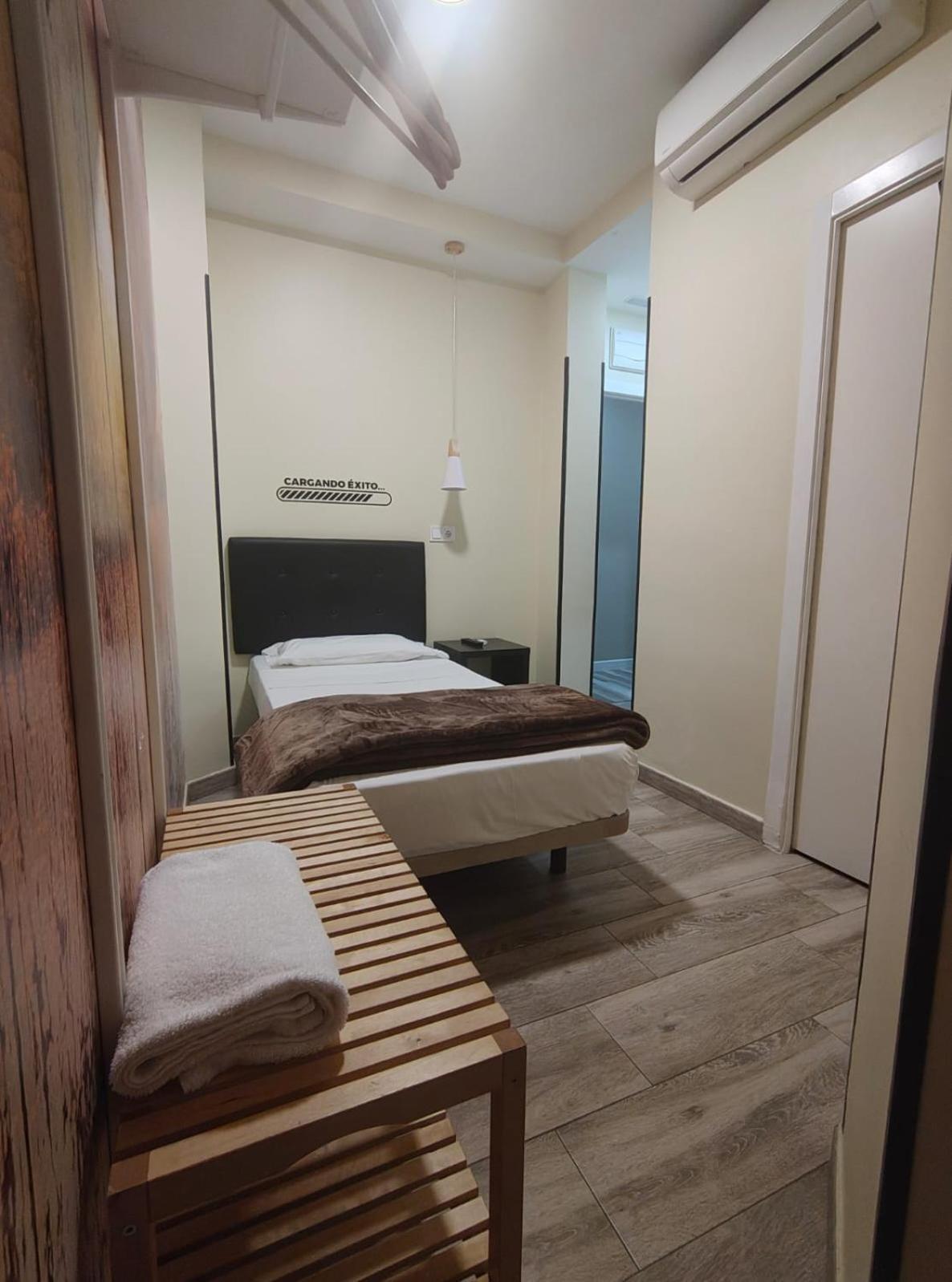 Single Room Private Bathroom