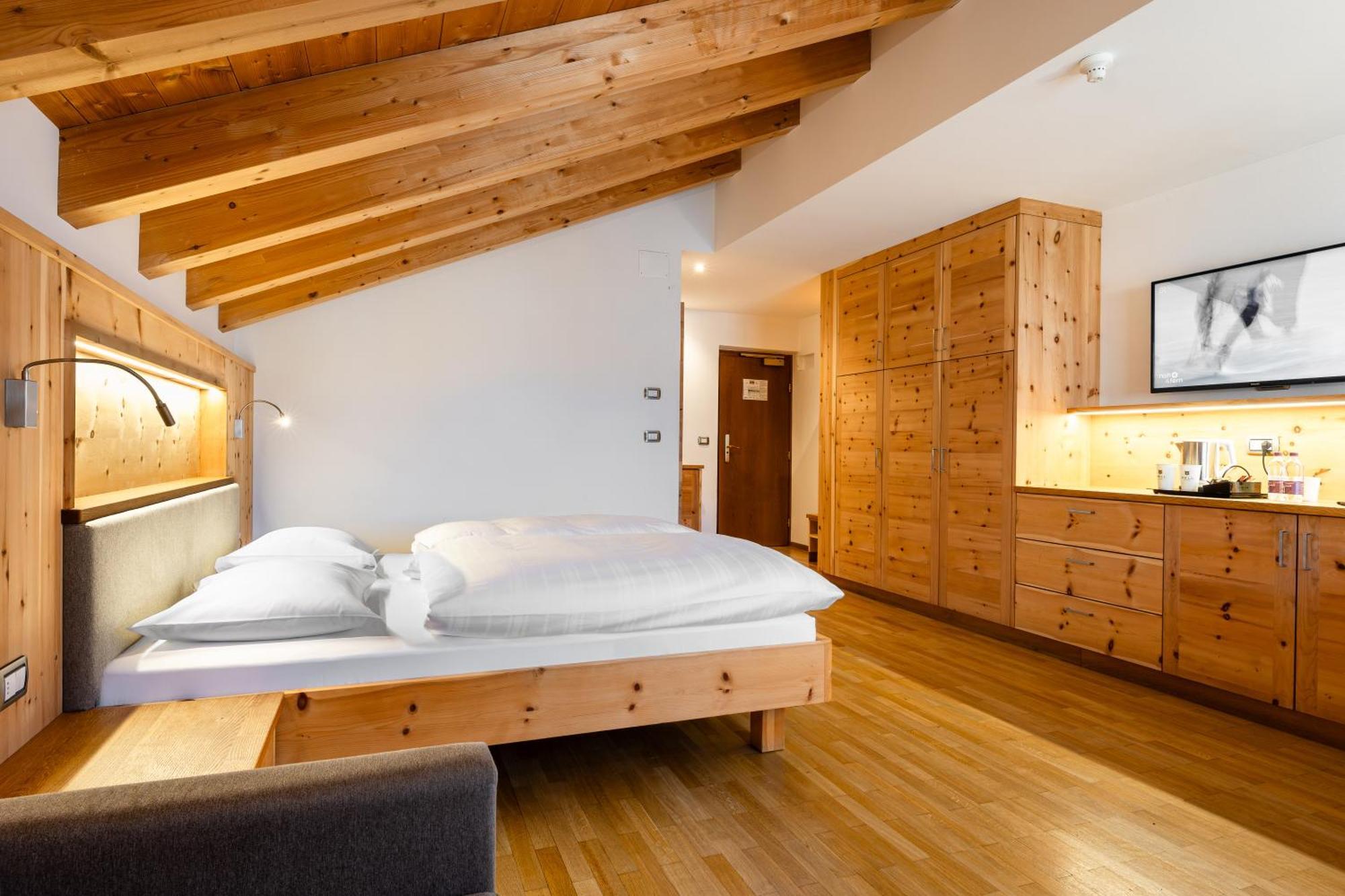 Large Double or Twin Room