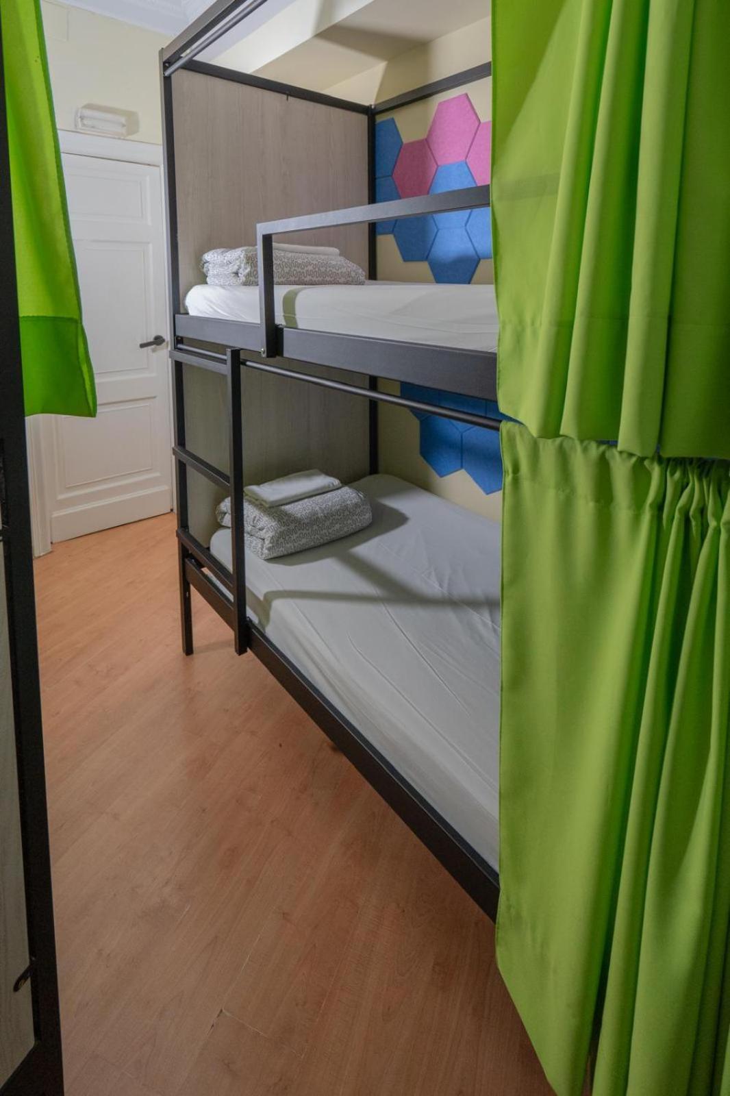 Bed 4-Bed Female Dormitory Room