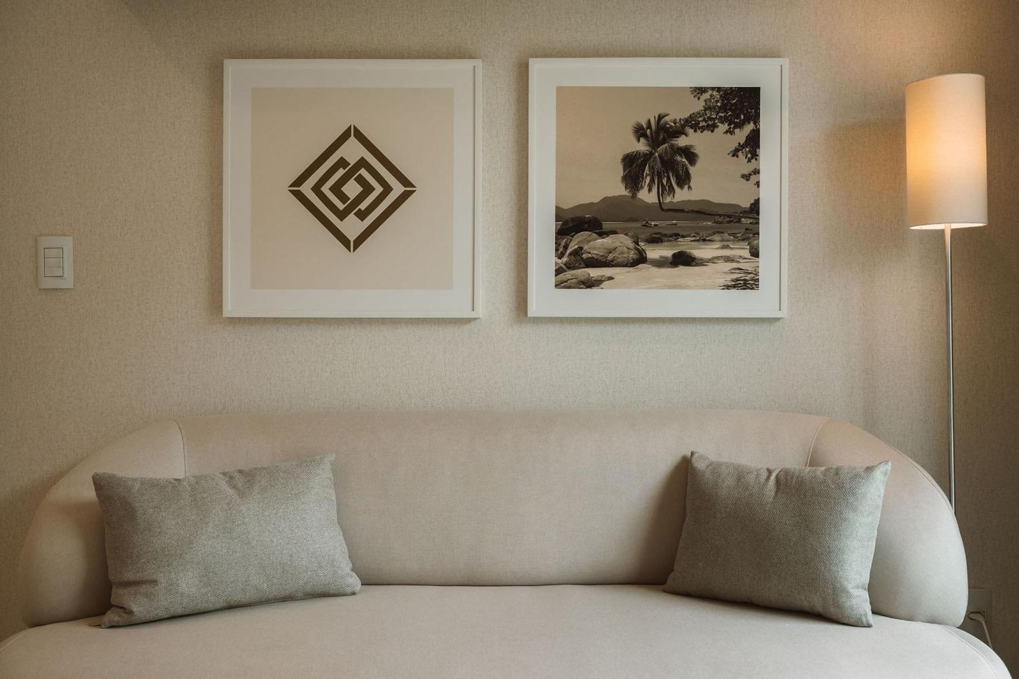 Premium Suite with Living Area and Balcony,1742850530:JPEG