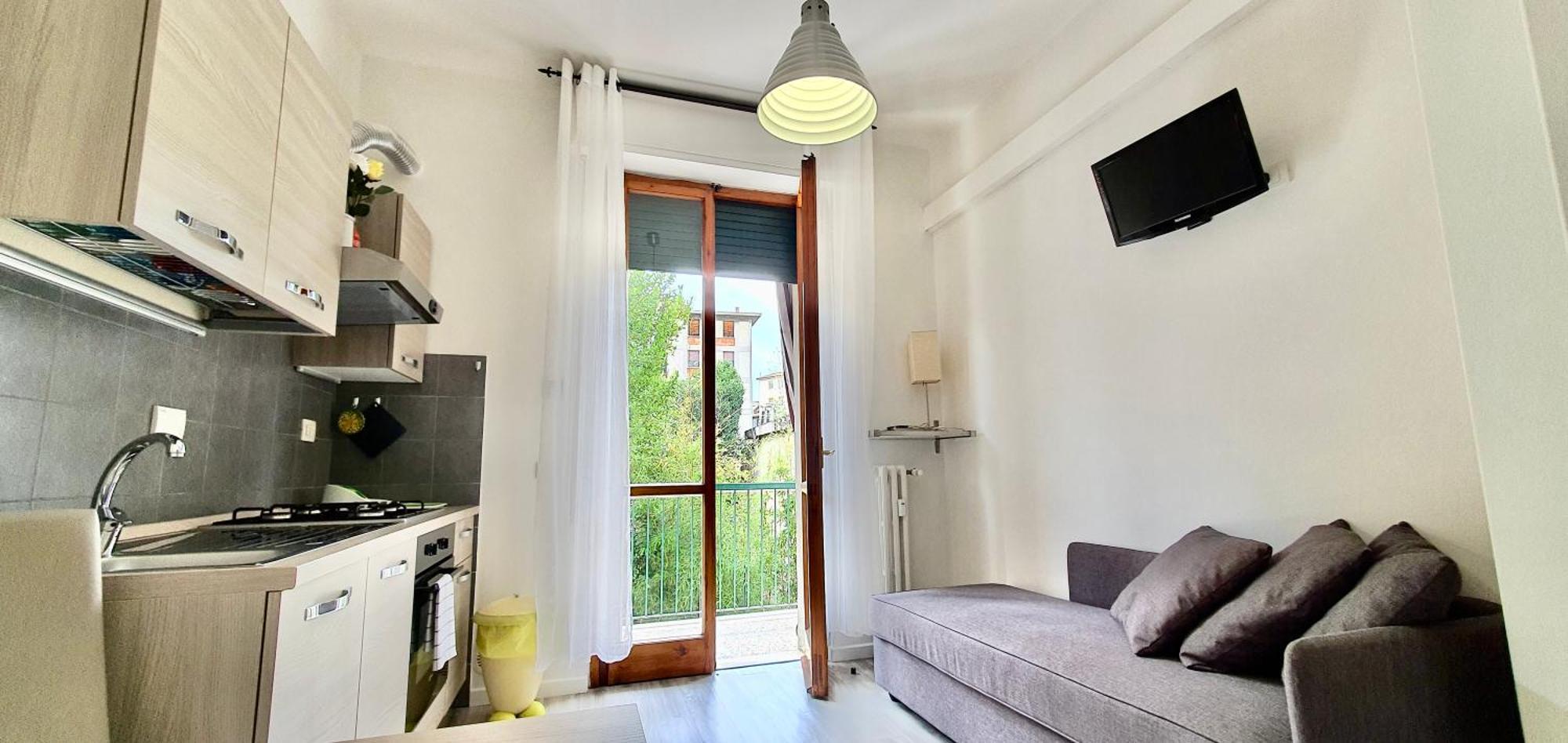 Single Room Shared Shower Toilet
