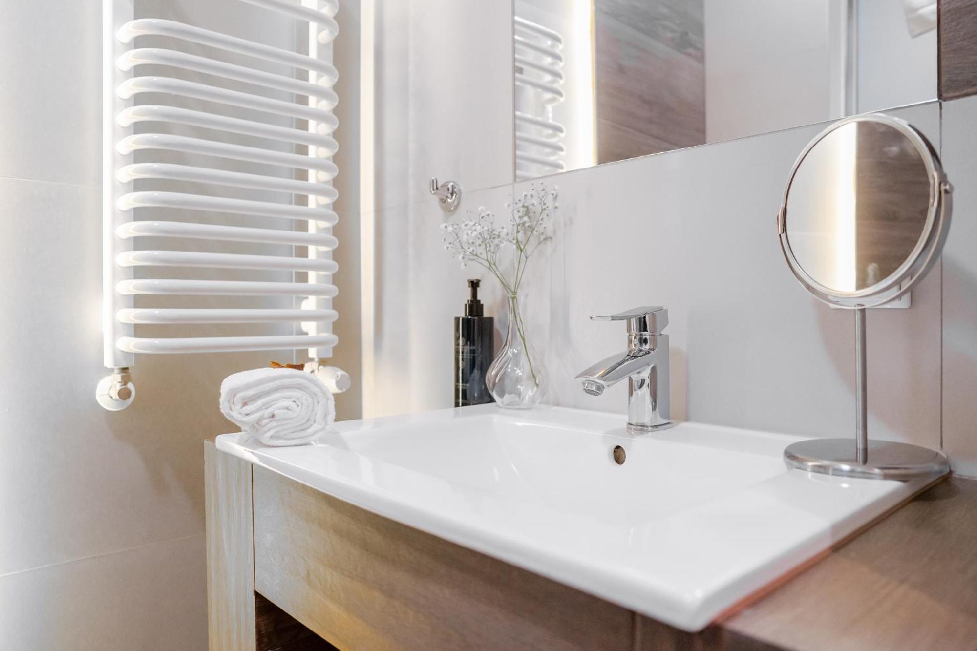 Quadruple Room Bathroom
