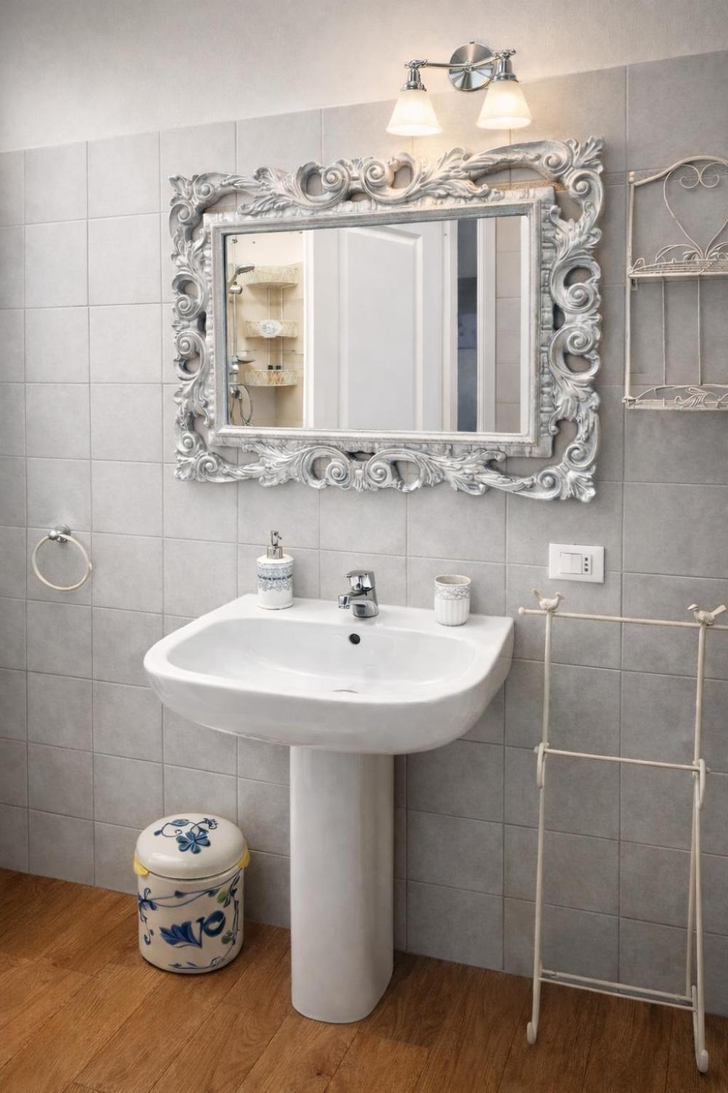Double Room Private External Bathroom,1742933470:JPEG