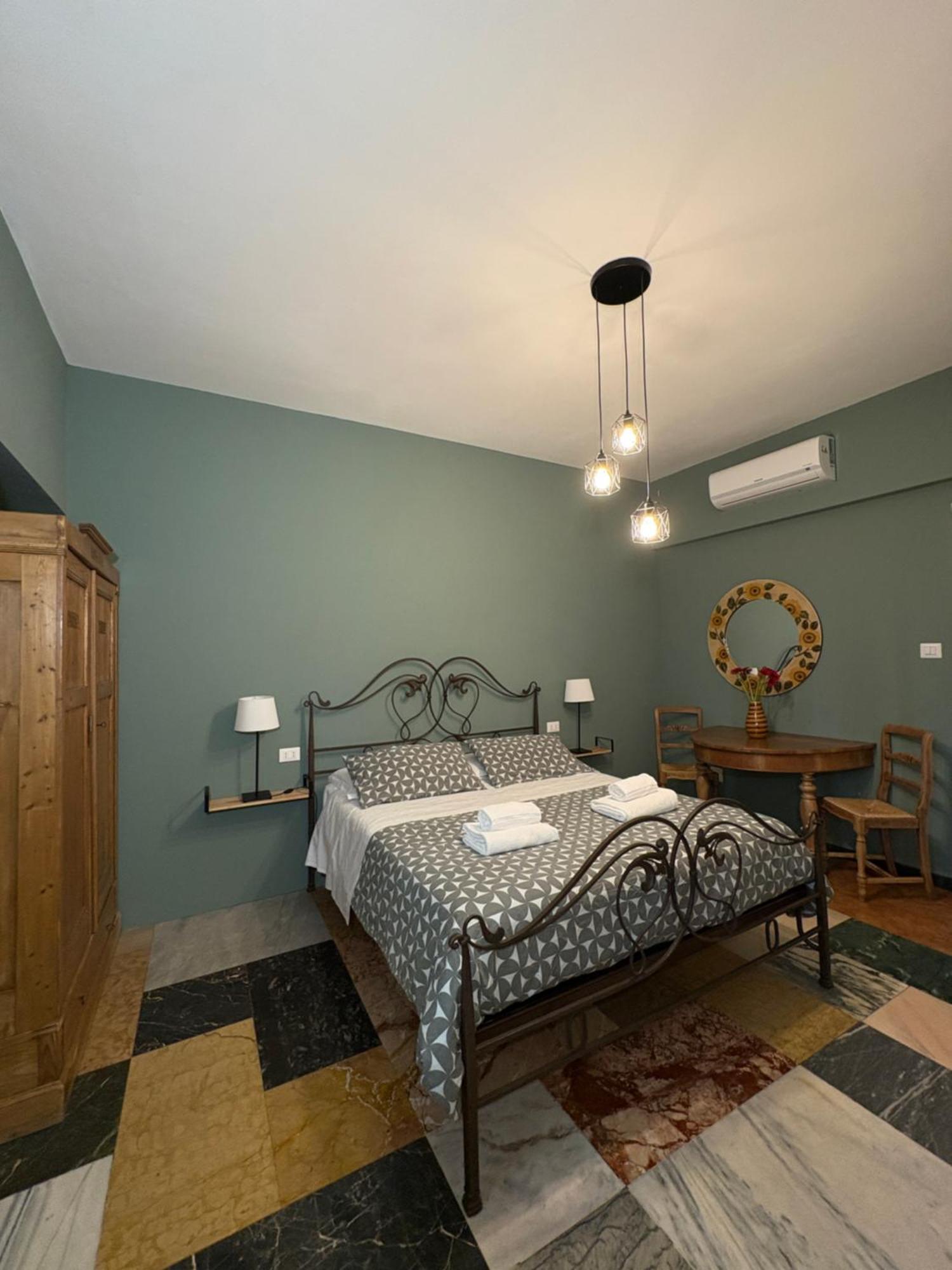 Double Room,1742962584:JPEG