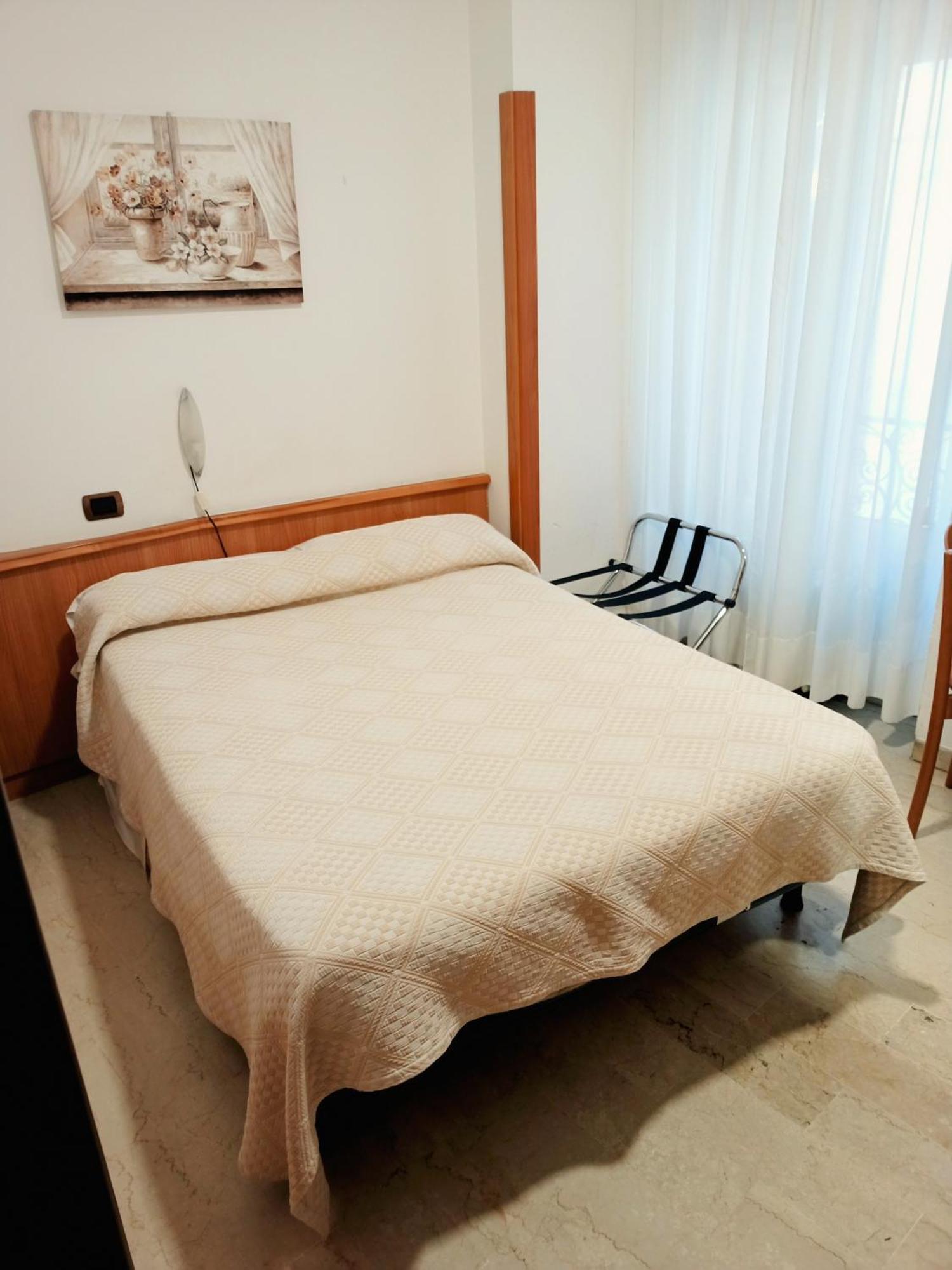 Single Room,1742970690:JPEG