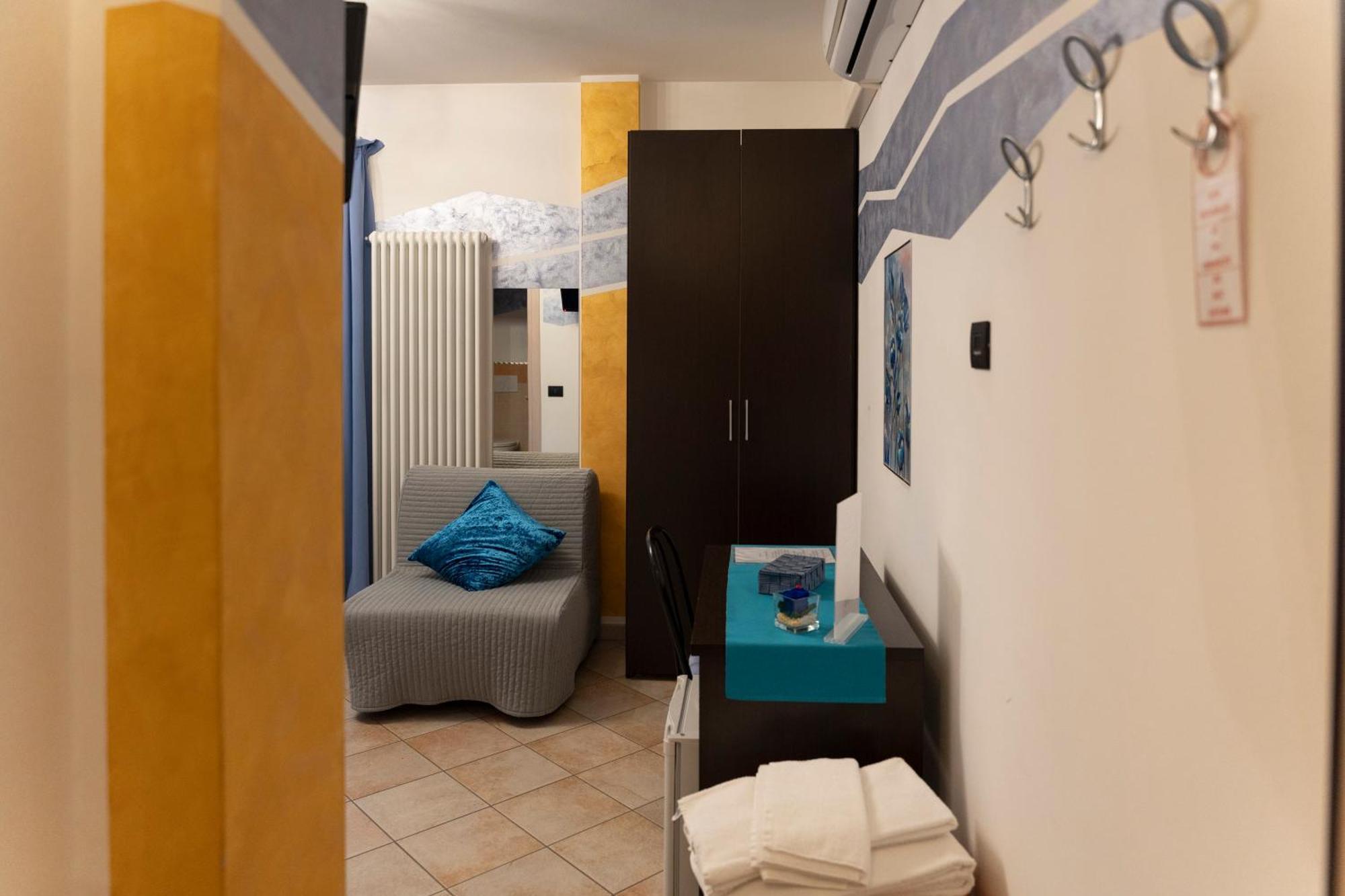 Large Double Room