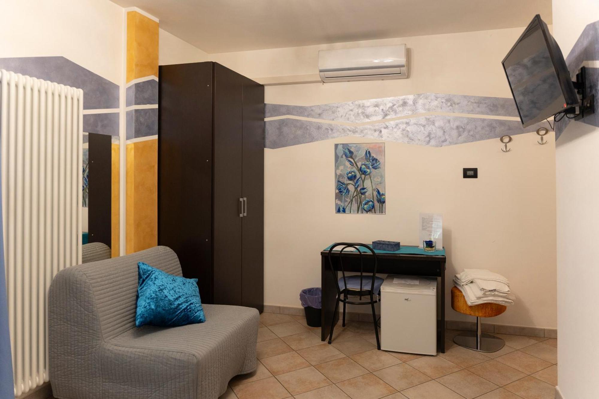 Large Double Room