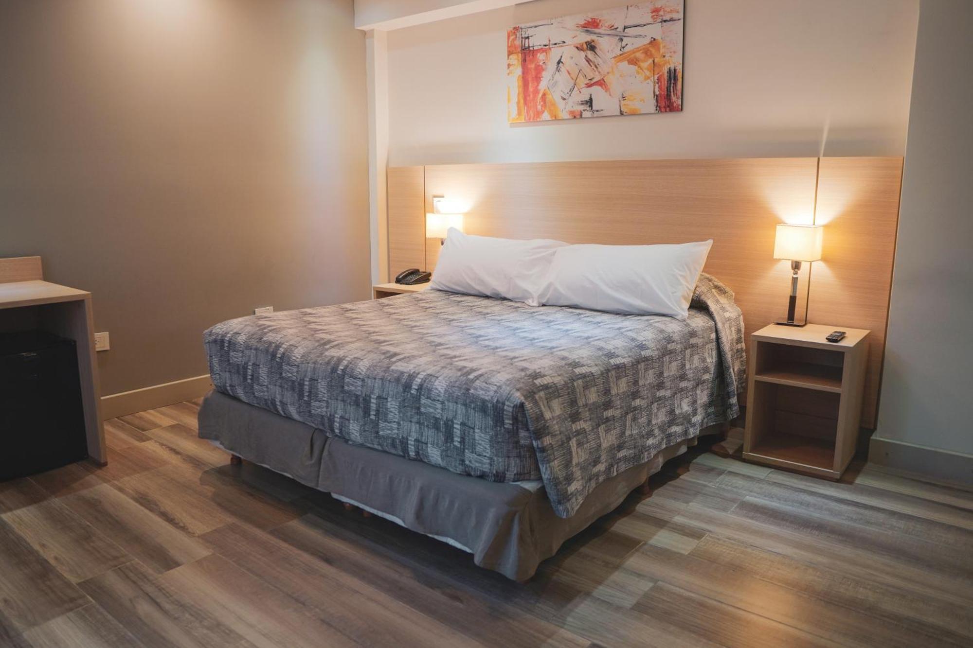 Standard Room,1743041162:JPEG