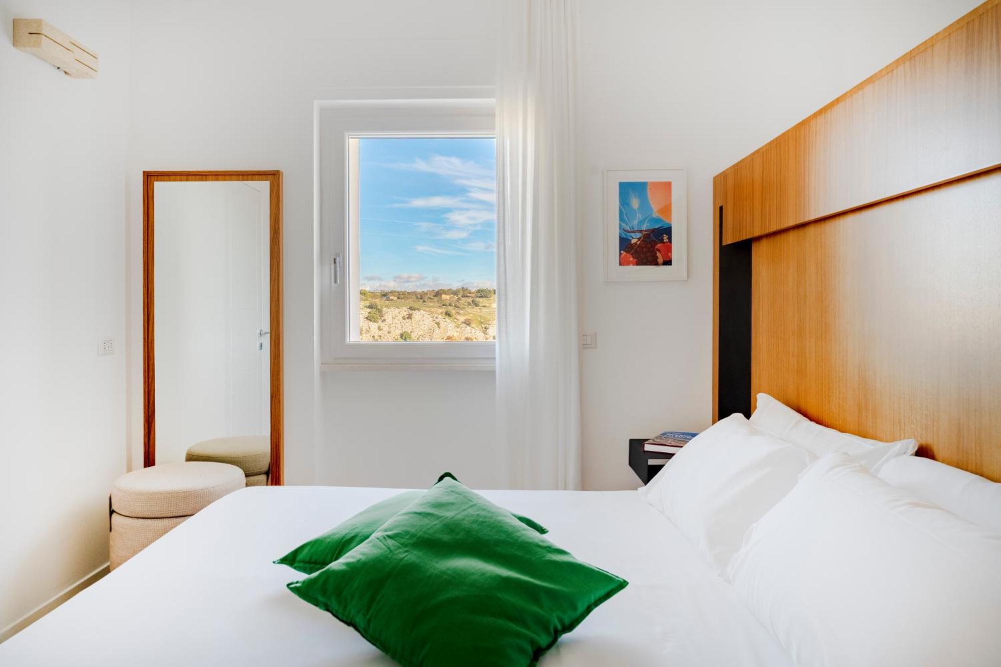 Standard Double Room,1743047053:JPEG