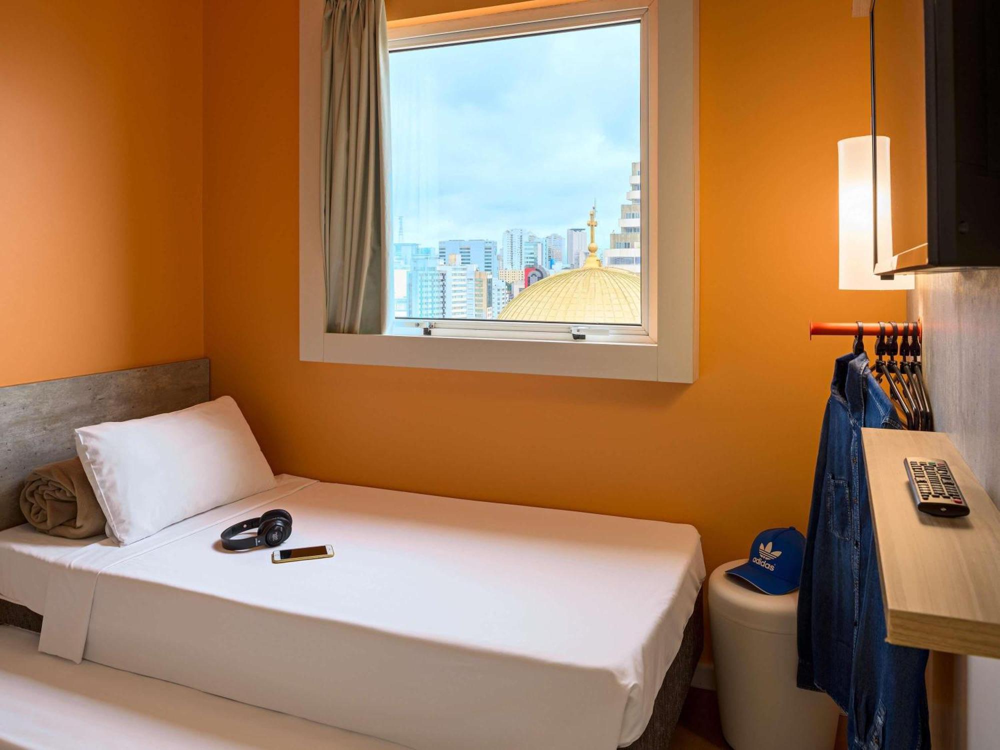 Standard Adapted Room Pull-Out Bed