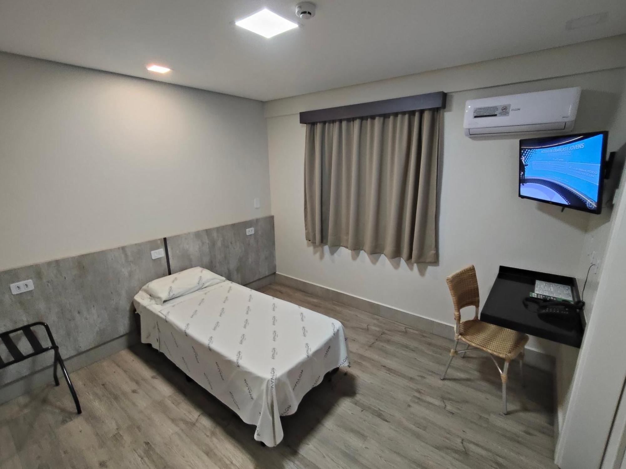 Single Room,559483692:JPEG
