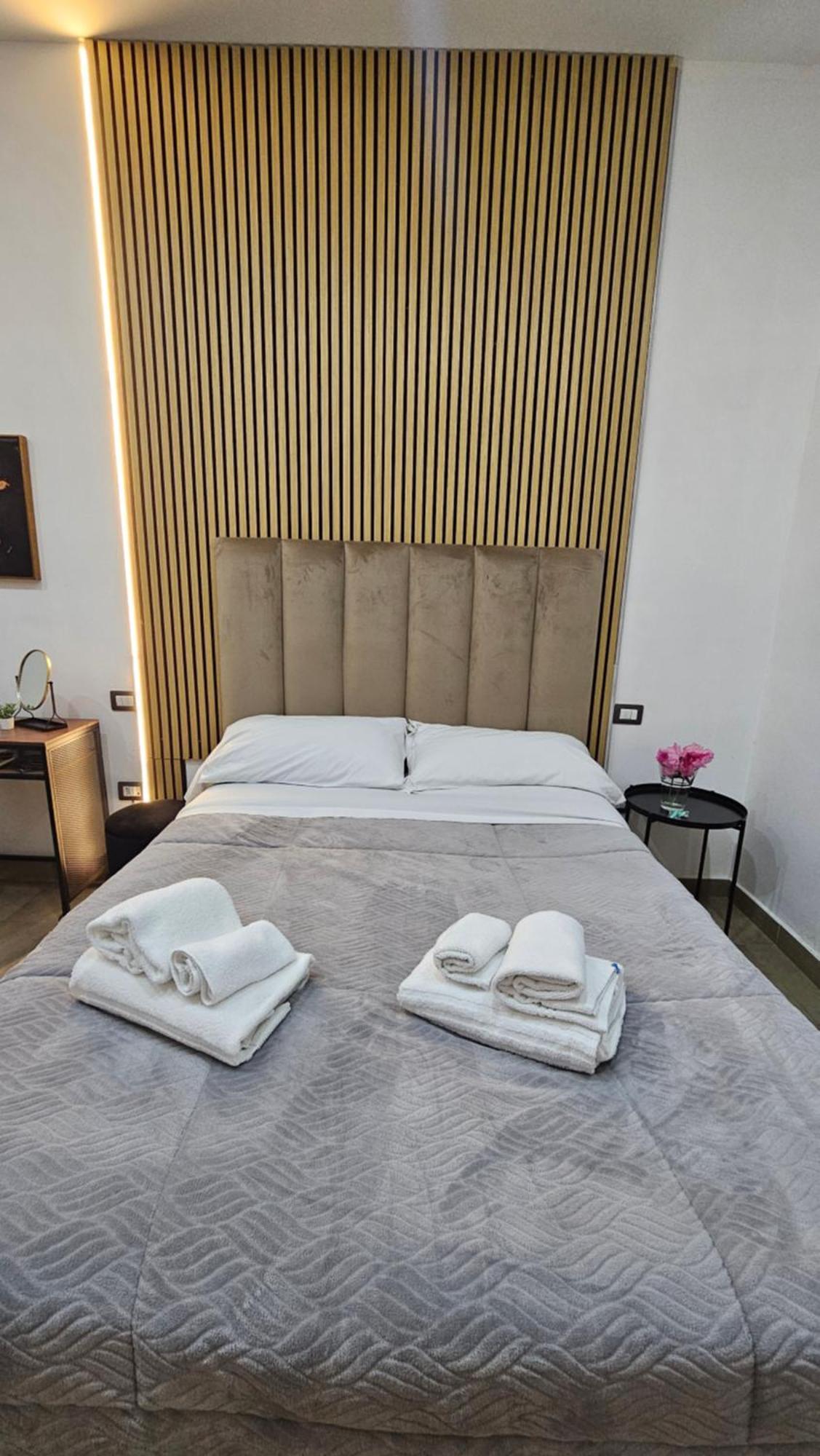 Double or Twin Room,1743120879:JPEG