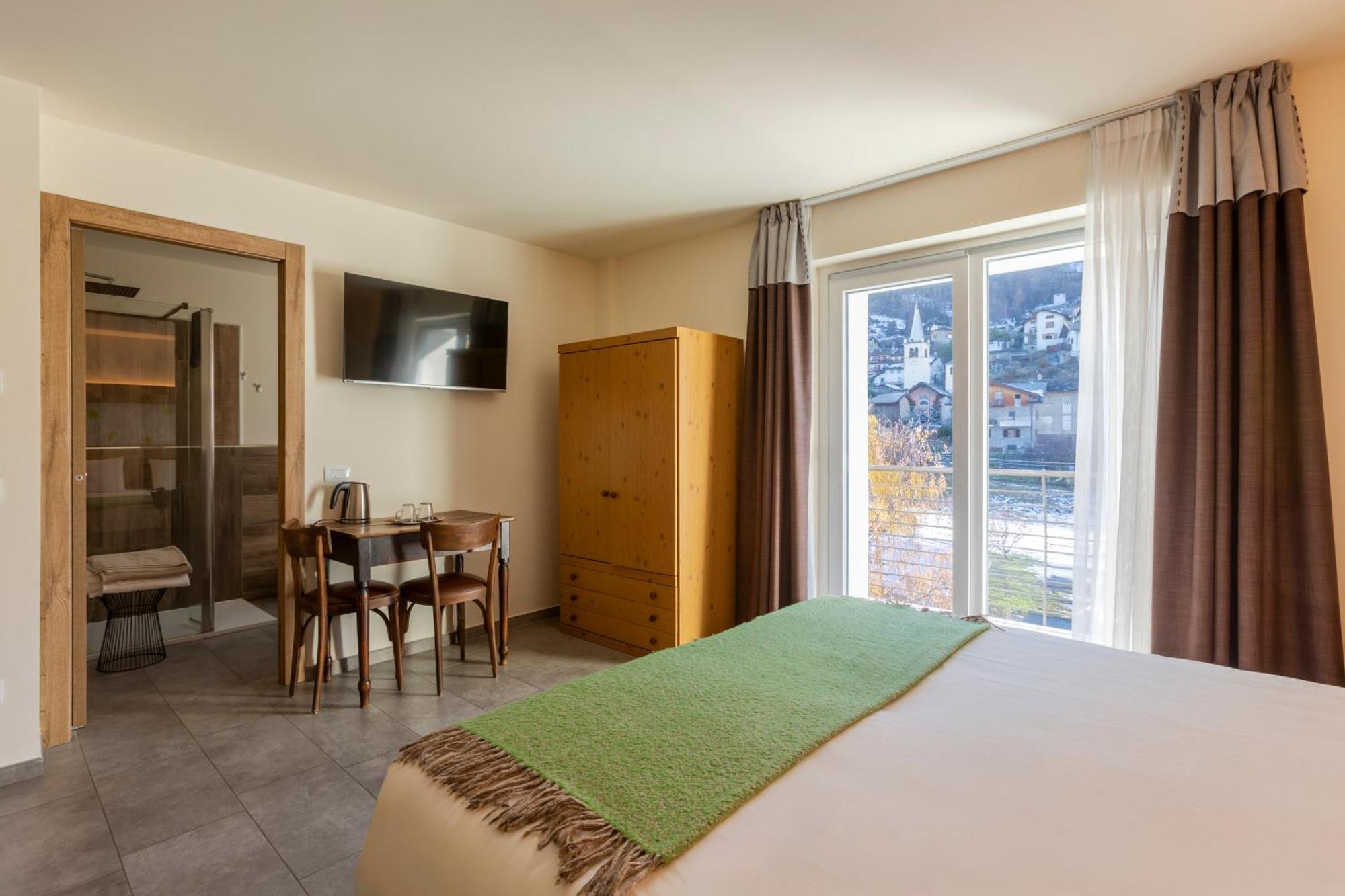 Double or Twin Room Balcony
