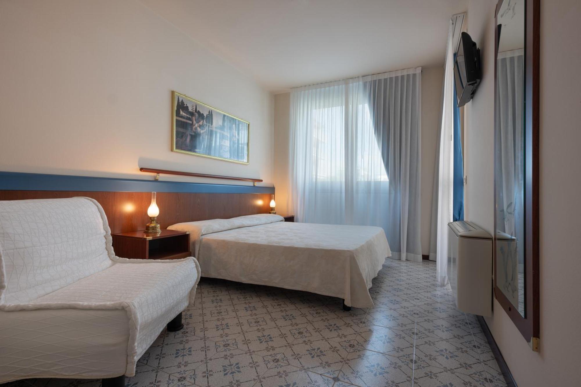 Two-Bedroom Apartment Sea View