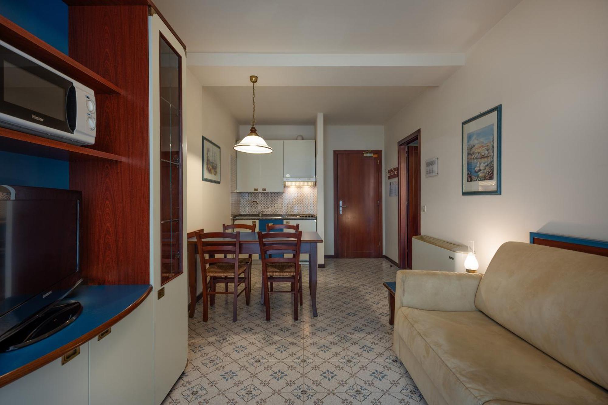 One-Bedroom Apartment