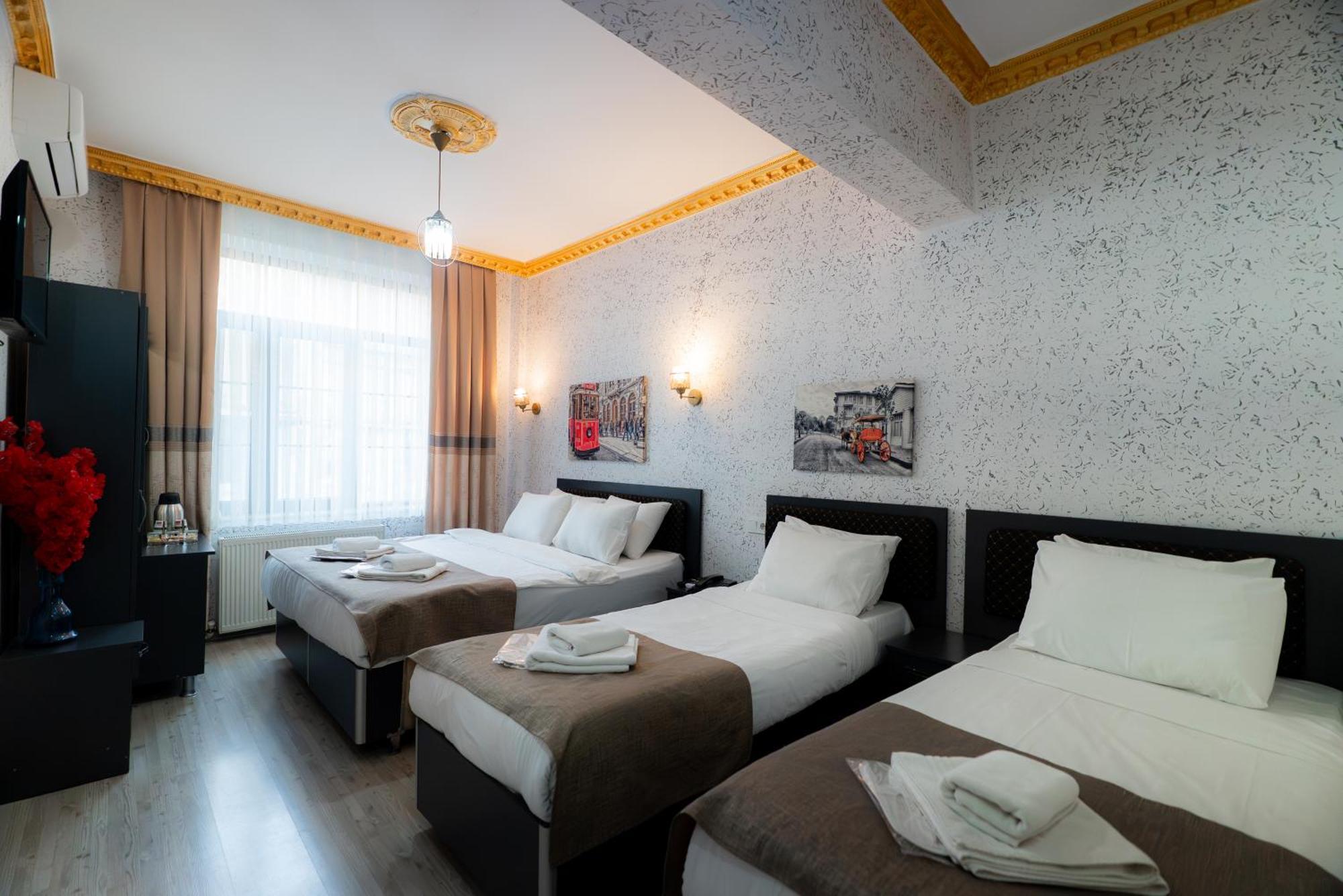 Quadruple Room,1743396805:JPEG
