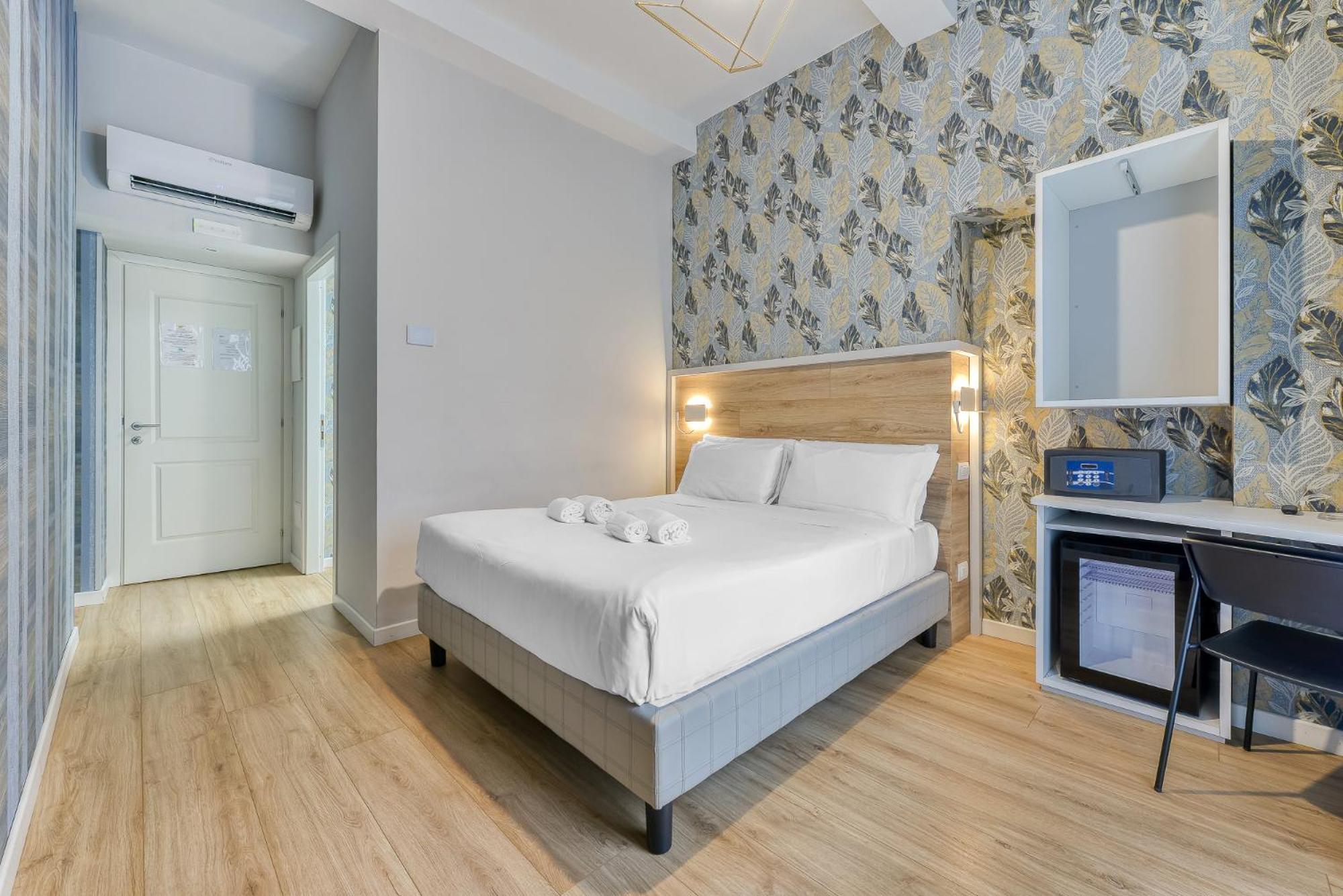 Standard Double Room,1743763683:JPEG