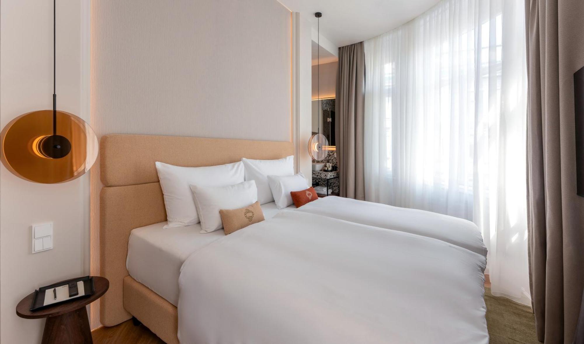 Deluxe Double or Twin Room City View Signature View