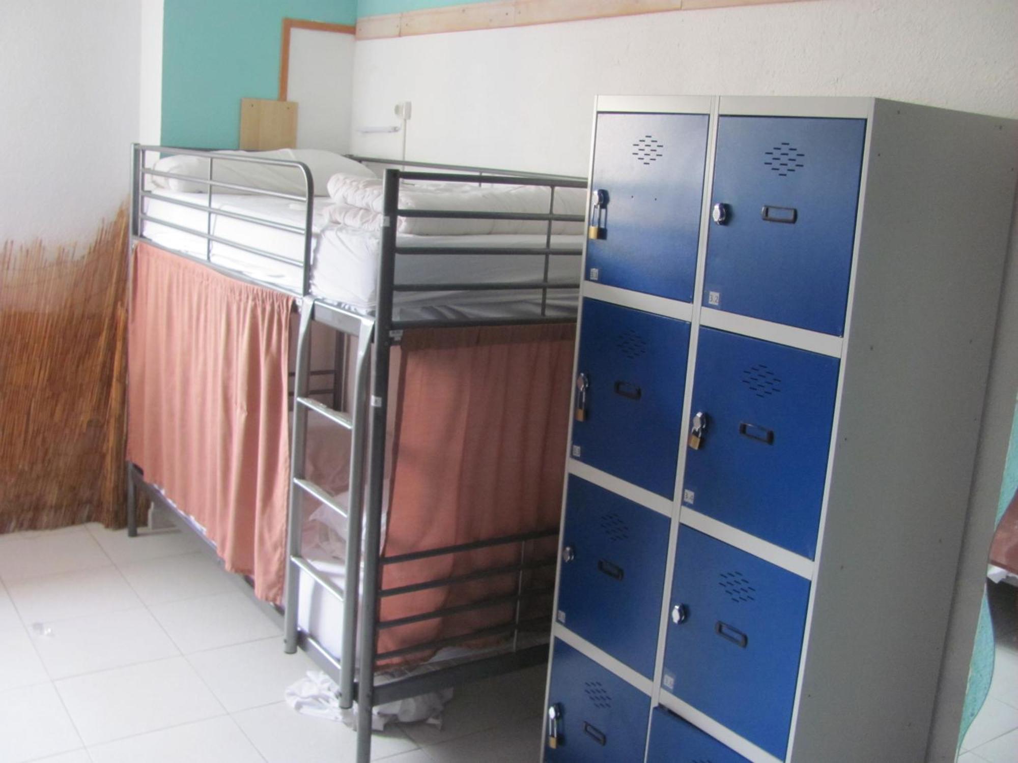 Bed 8-Bed Dormitory Room