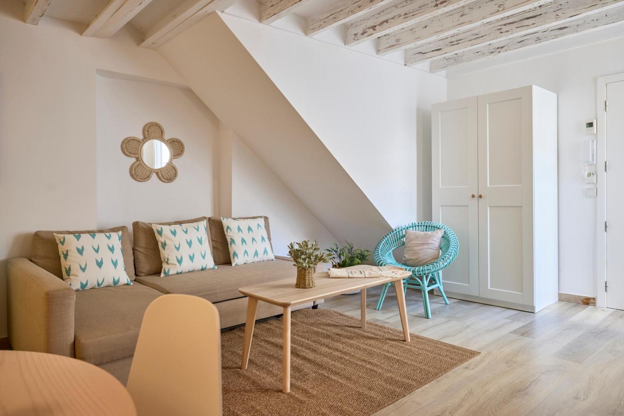 Studio Apartment