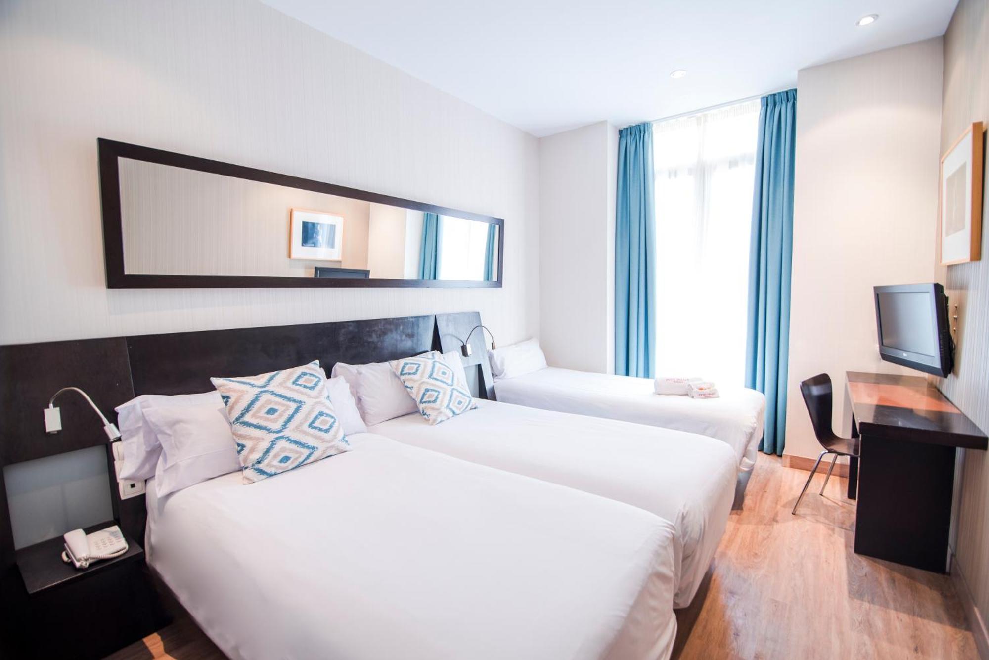Triple Room,1746822439:JPEG