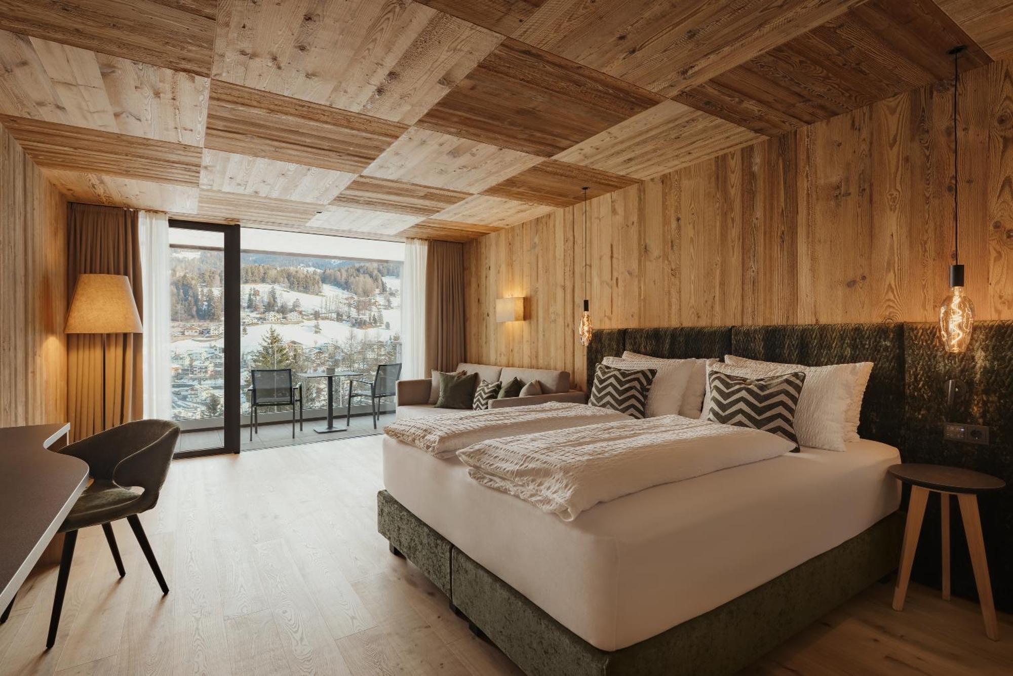 Junior Suite,1746920708:JPEG