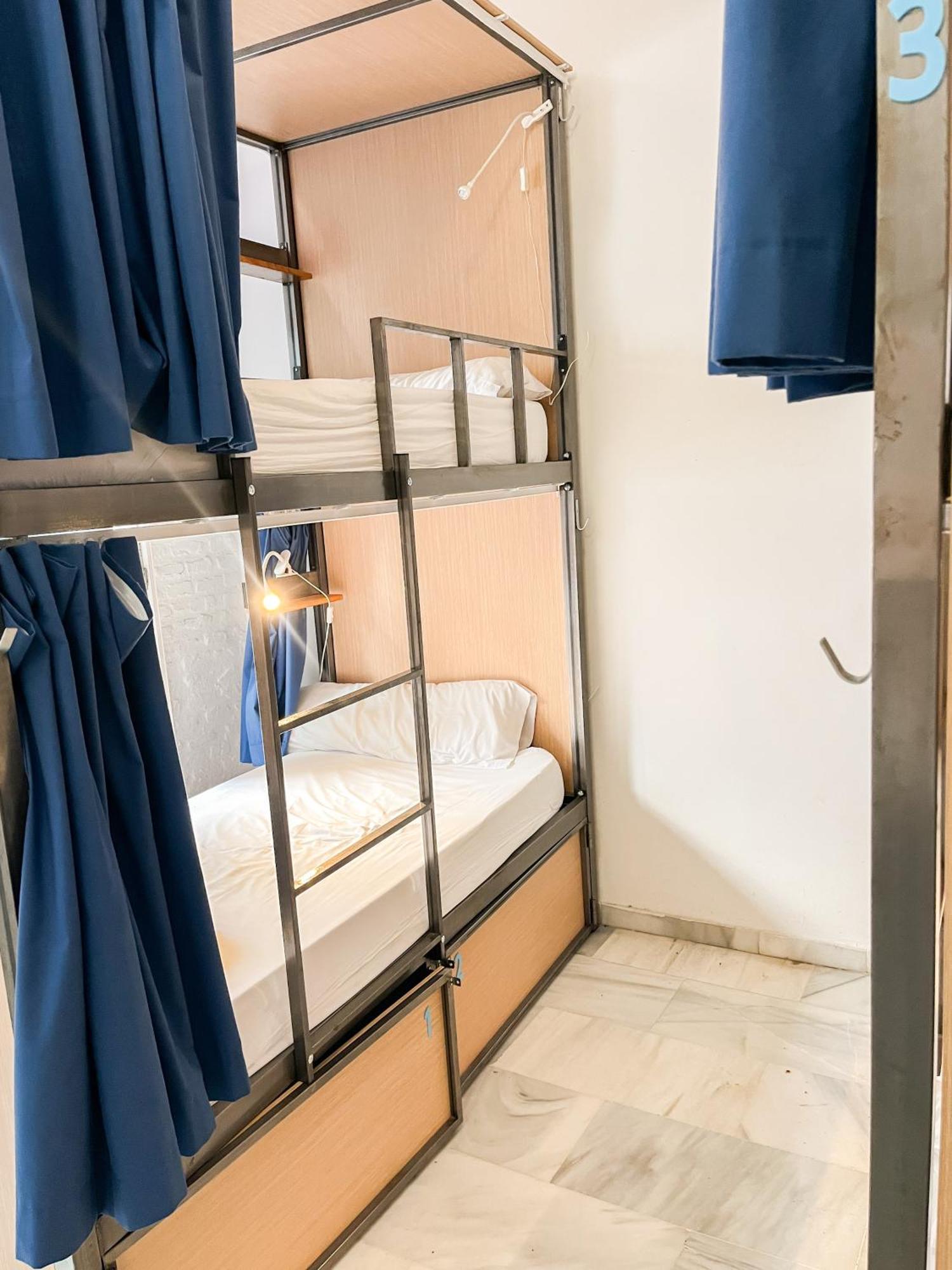 Bed 4-Bed Female Dormitory Room,1746948225:JPEG
