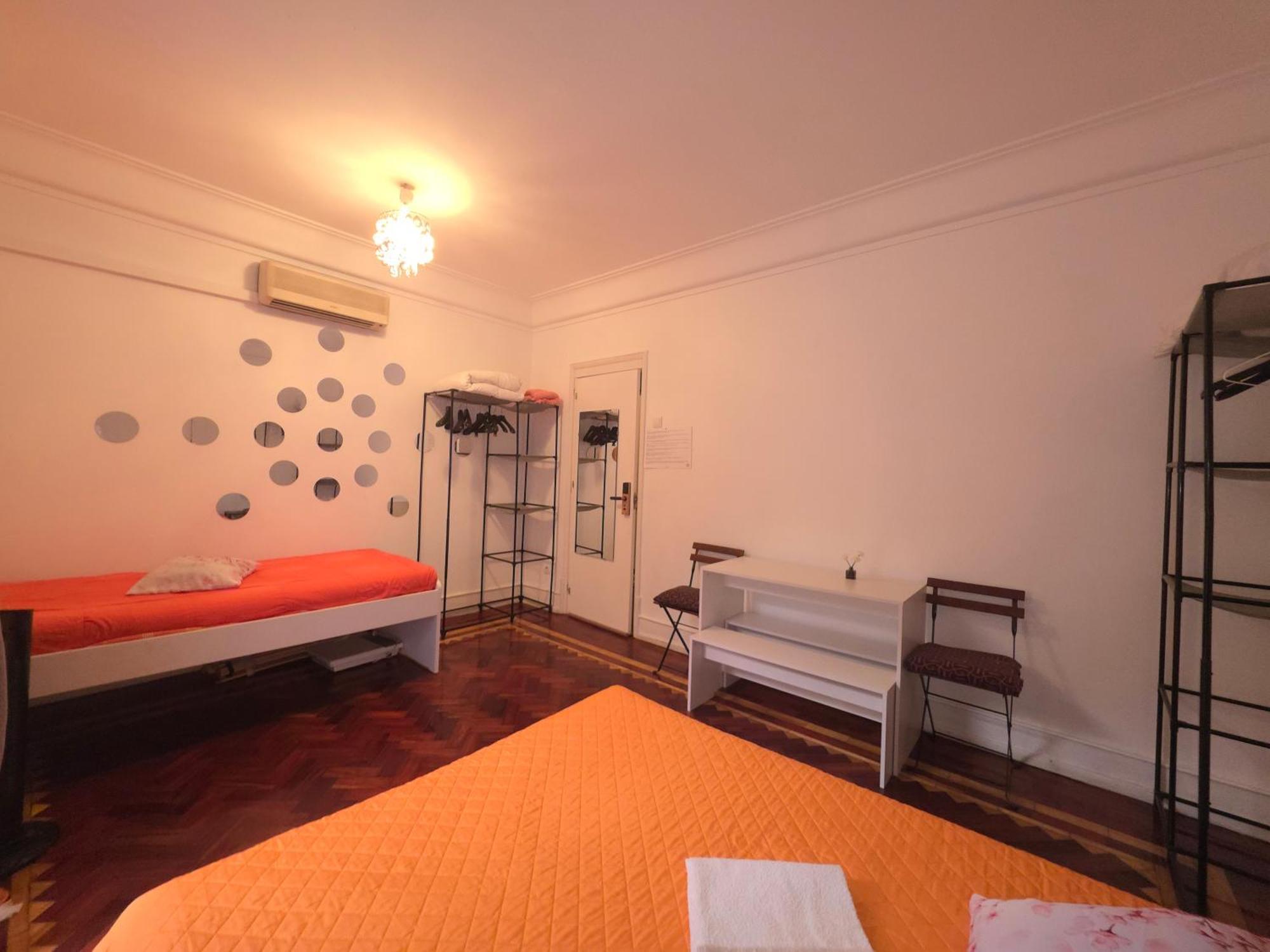 Triple Room,1746946784:JPEG