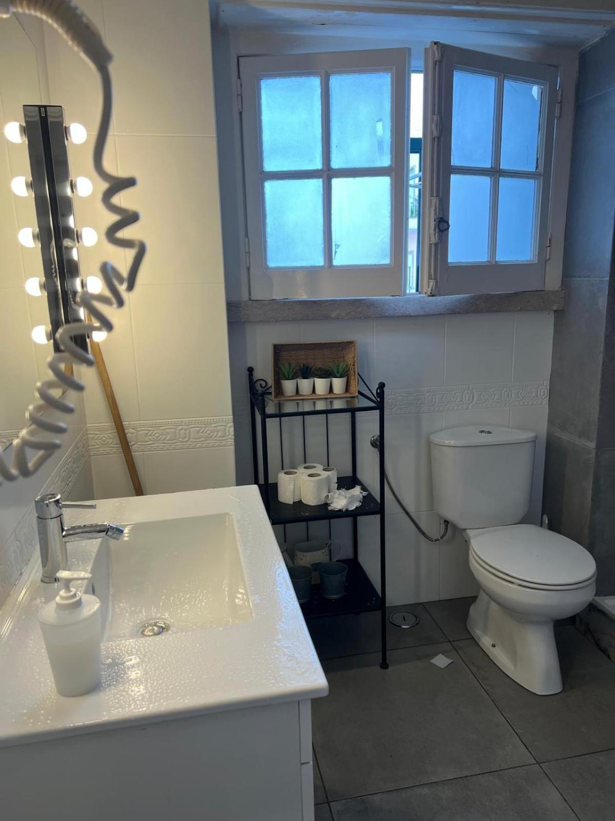 Family Room,1746948134:JPEG