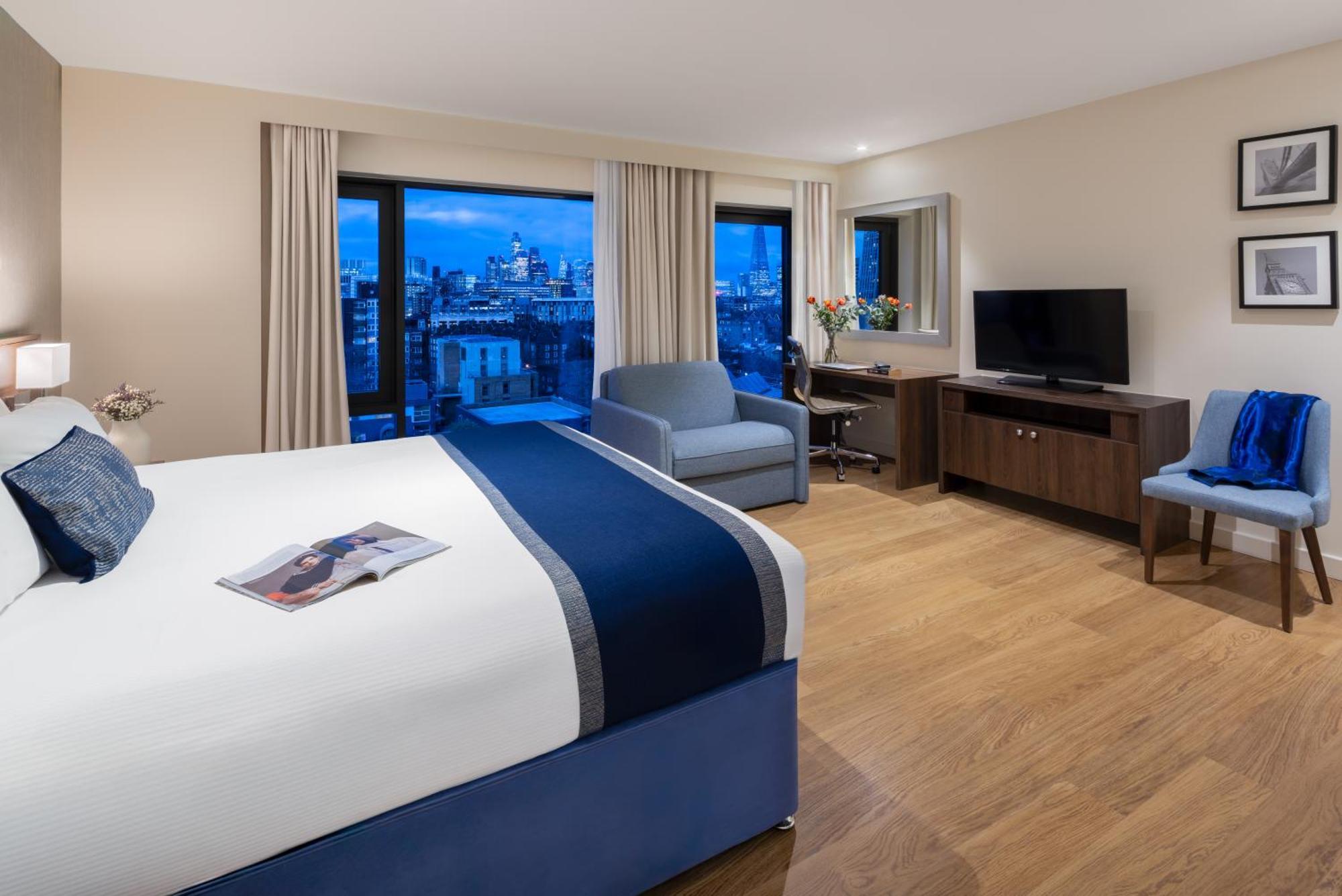 Premium Studio City View 1 King Bed