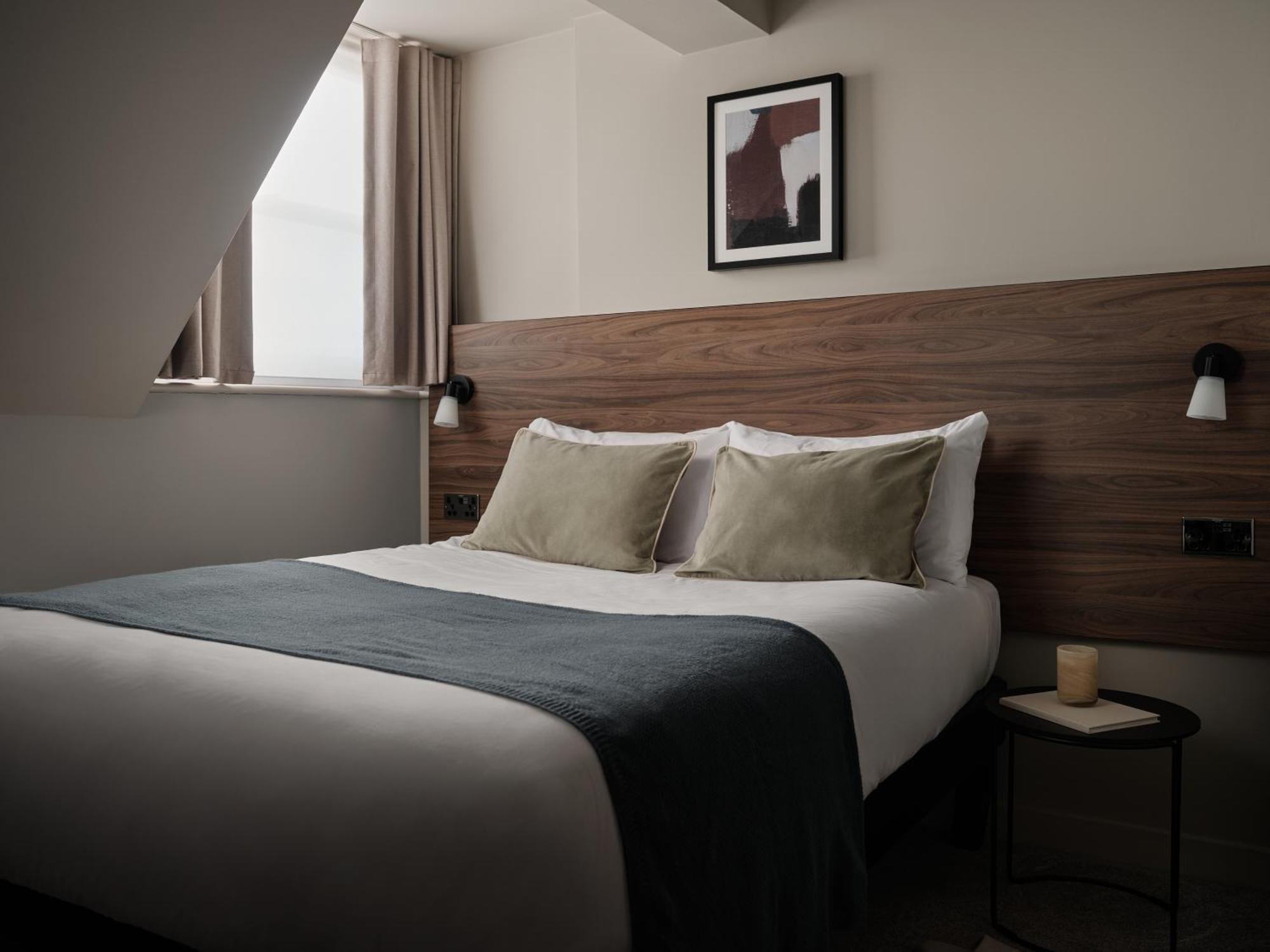 Compact Room