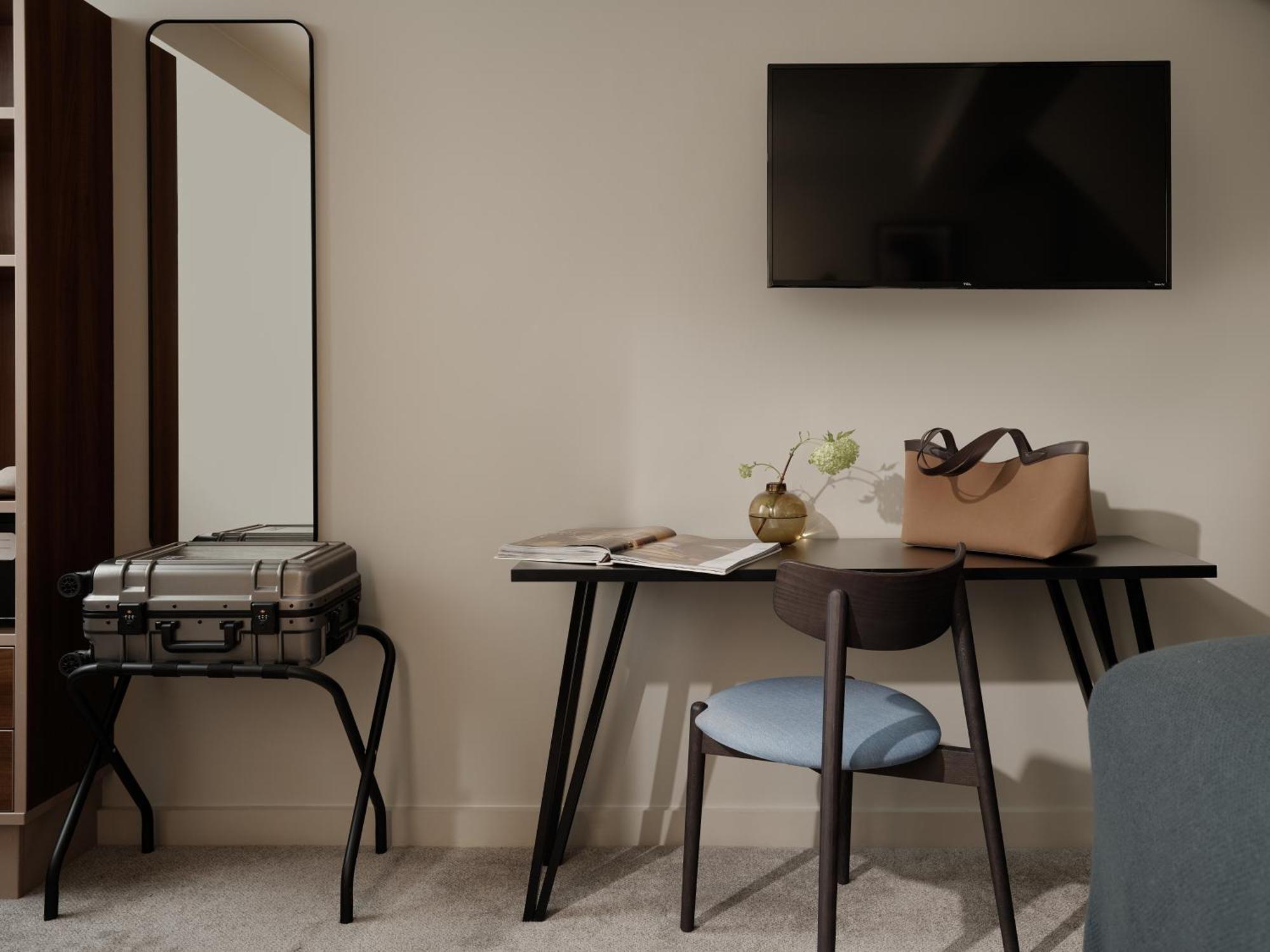 Compact Room