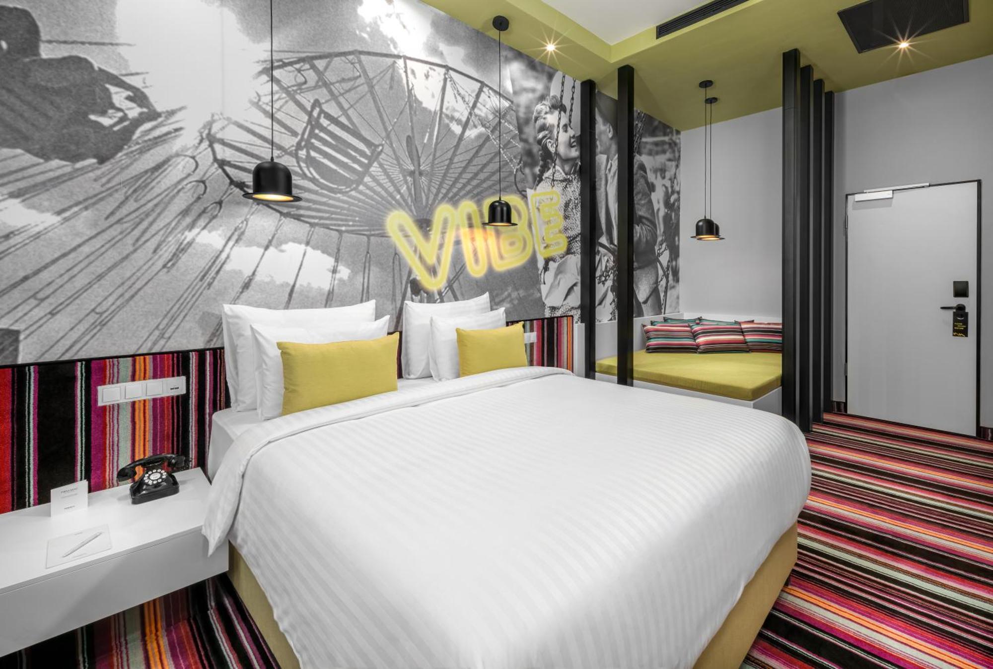Funky King Room